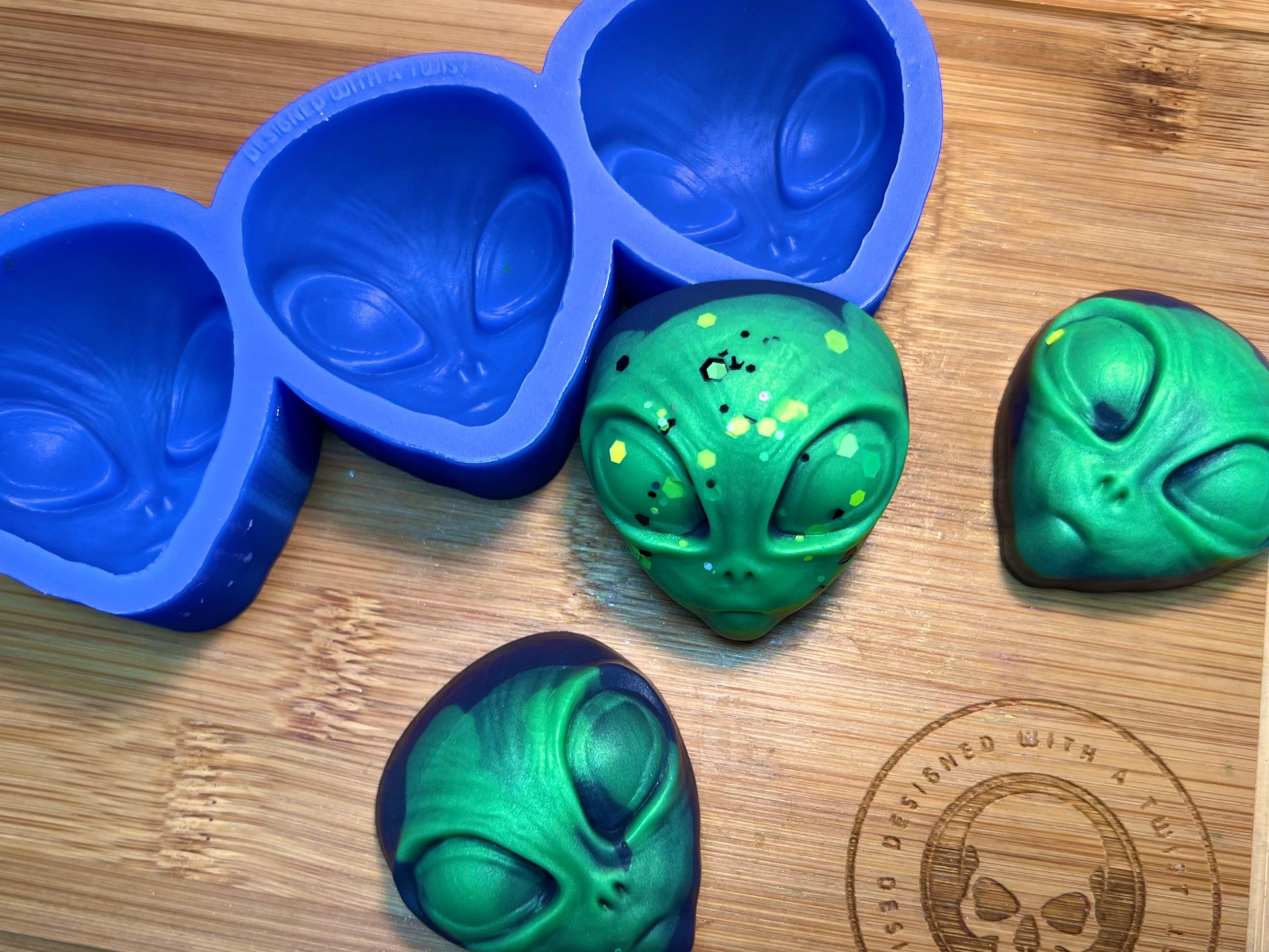 3D Alien Head Silicone Mold - Designed with a Twist - Top quality silicone molds made in the UK.