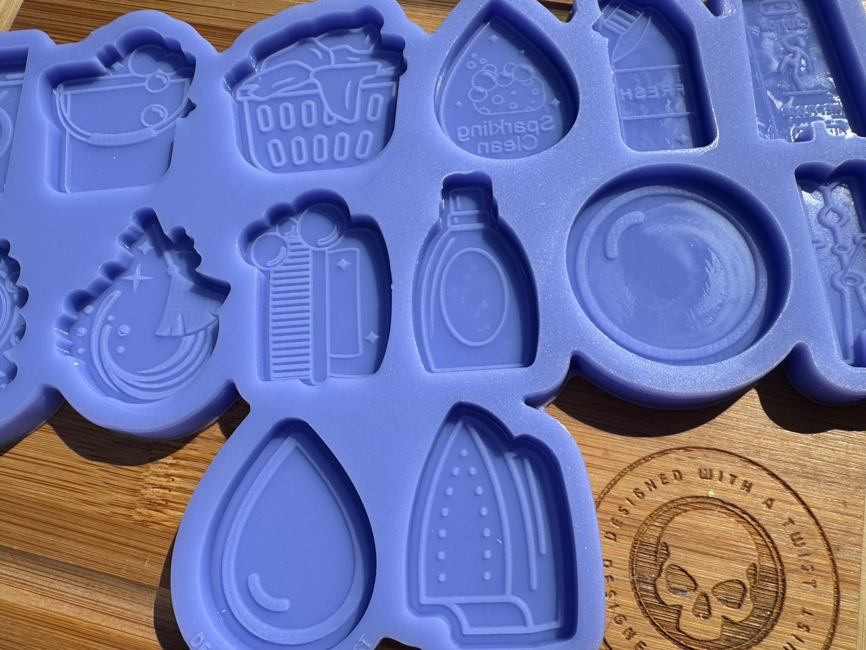 Cleaning Topper Palette Silicone Mold