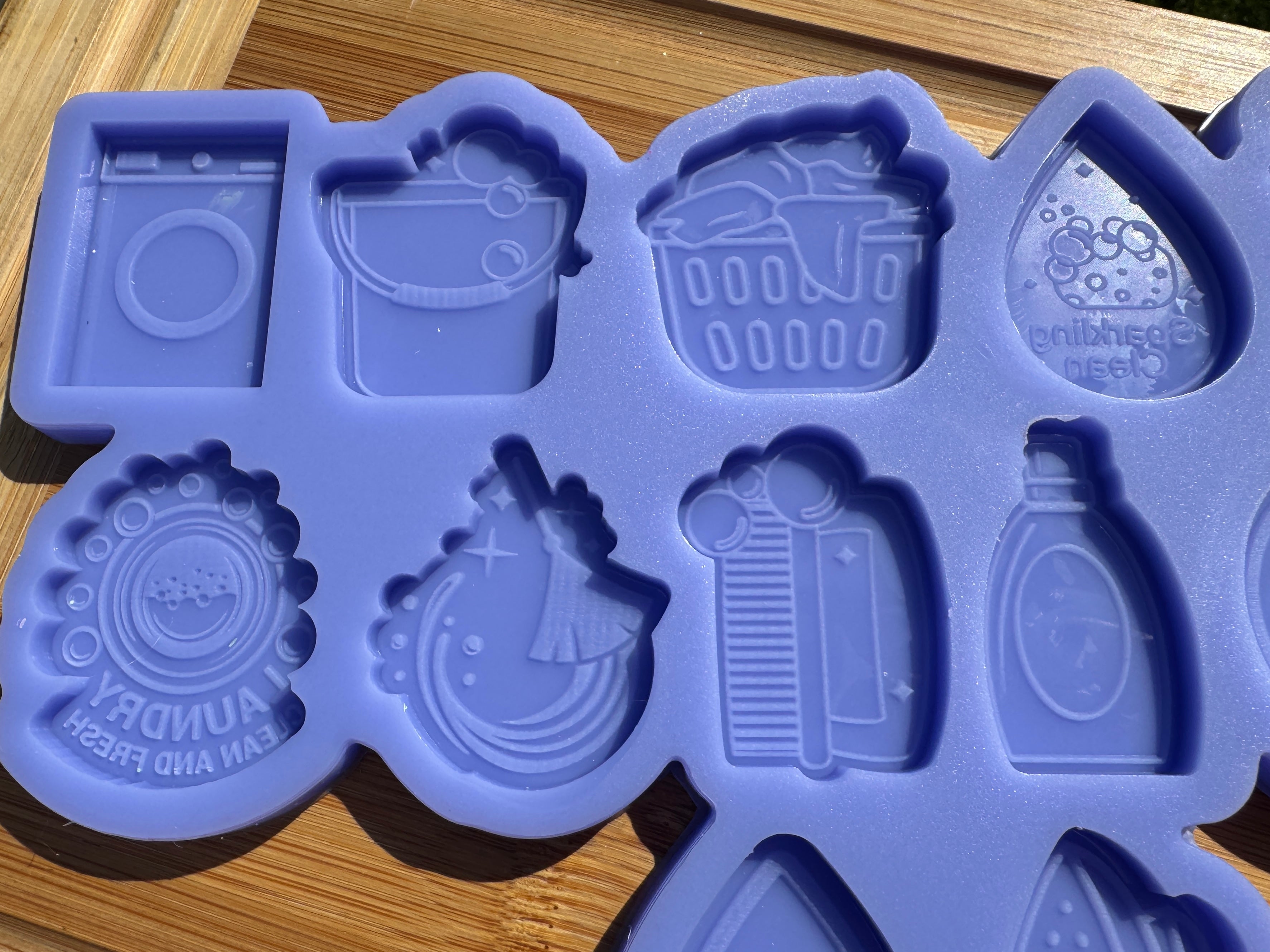 Cleaning Topper Palette Silicone Mold