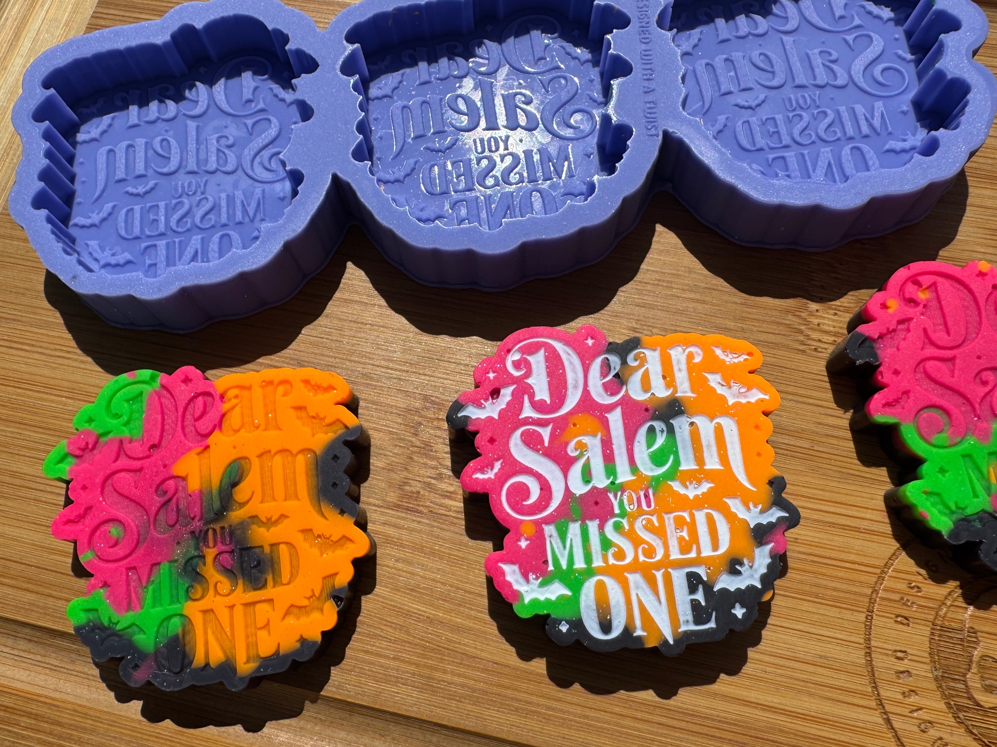 Dear Salem Silicone Trio Mold