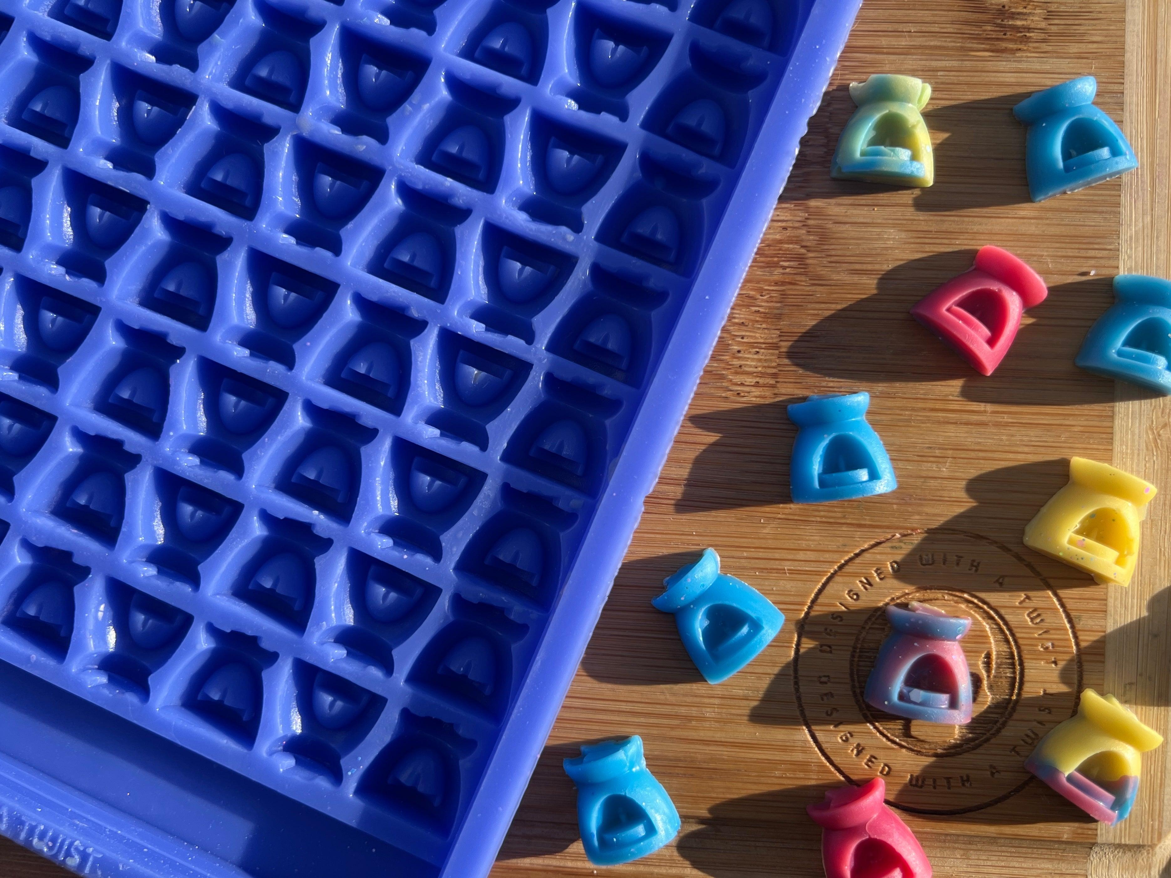 Burner Scrape n Scoop Silicone Mold - Designed with a Twist - Top quality silicone molds made in the UK.