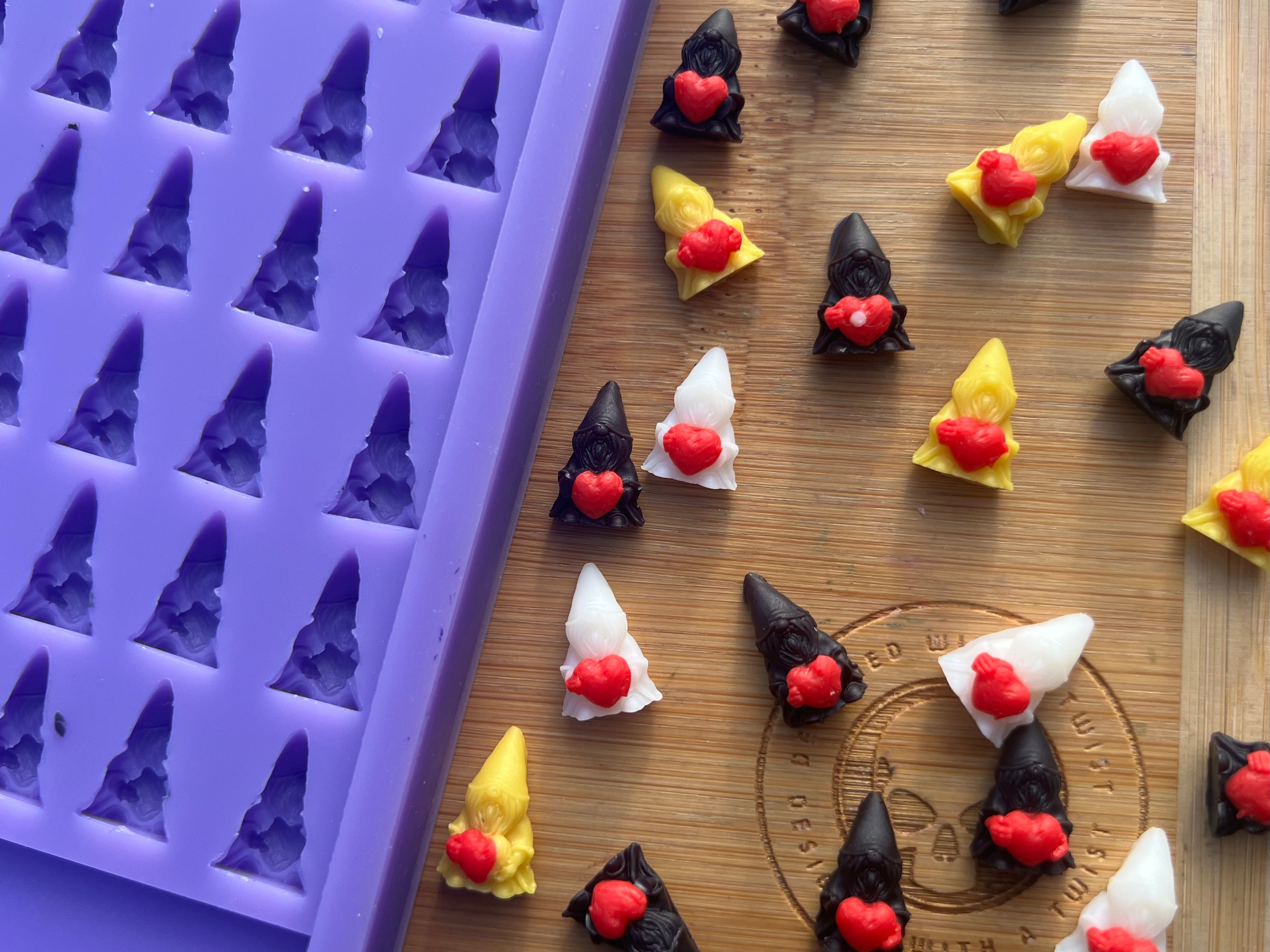 Gonk Scrape n Scoop Wax Silicone Mold - Designed with a Twist - Top quality silicone molds made in the UK.