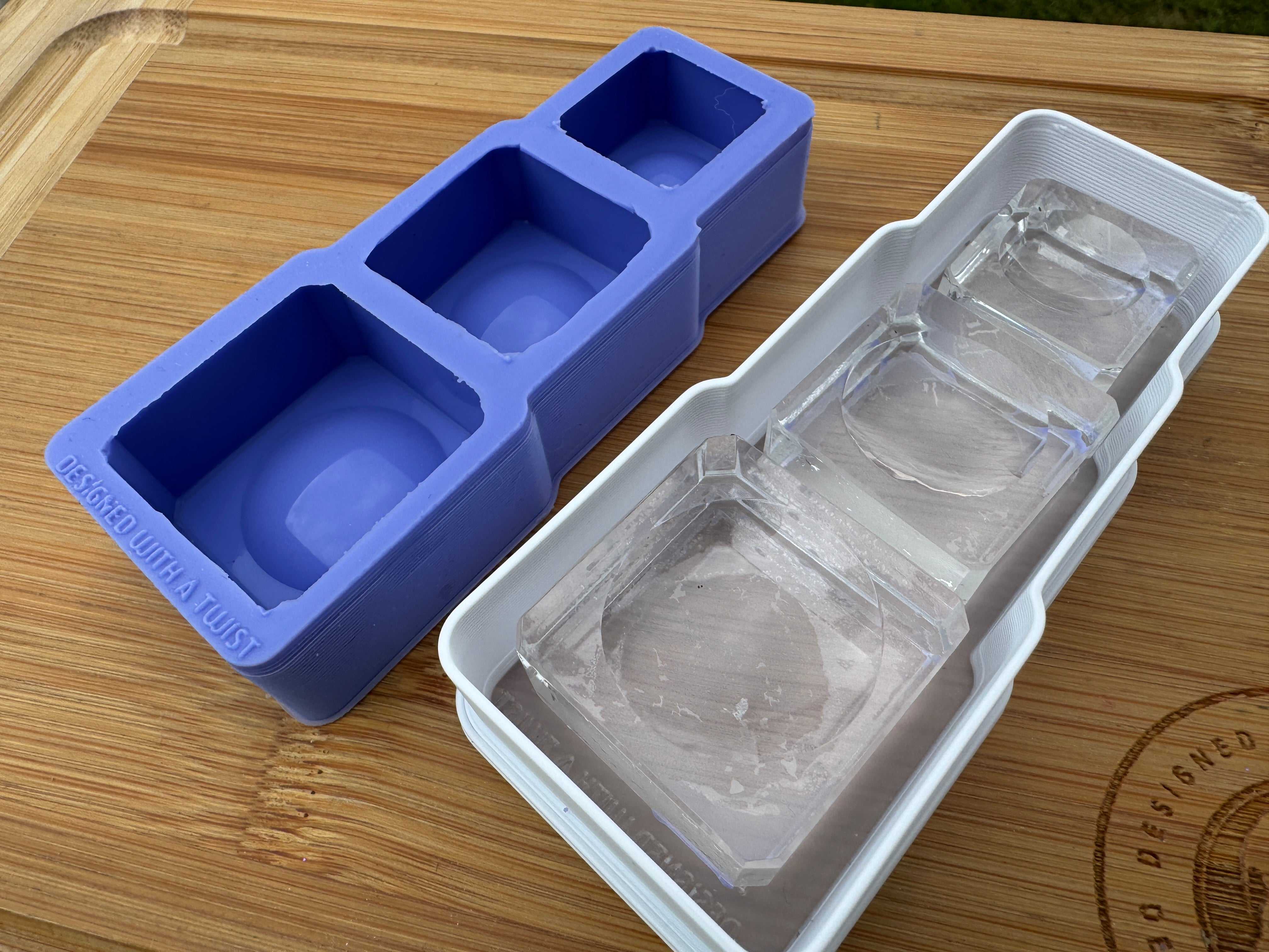 Sphere Stand Silicone Trio Mold