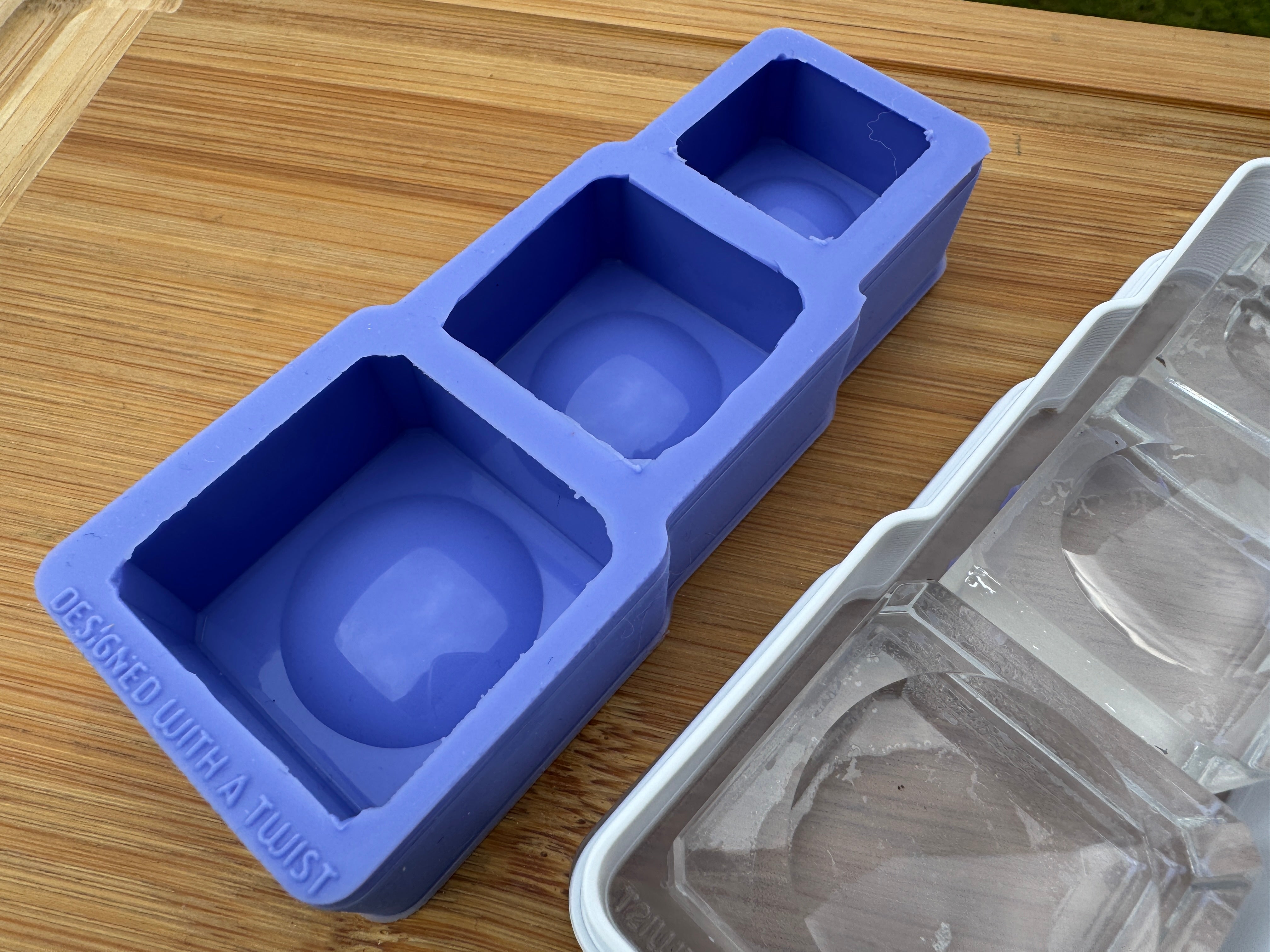 Sphere Stand Silicone Trio Mold