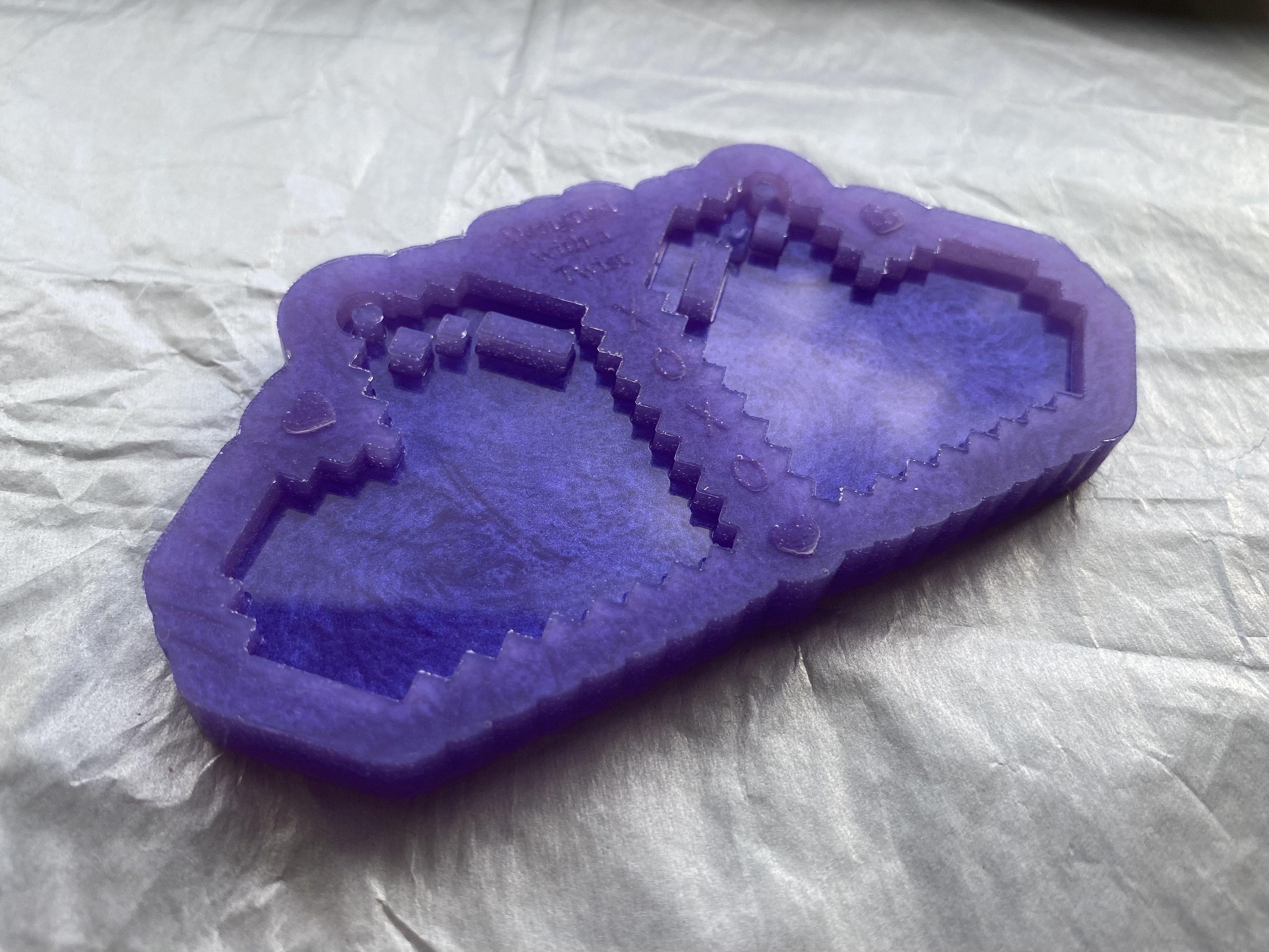 Digital Heart Earring Silicone Mold - Designed with a Twist - Top quality silicone molds made in the UK.