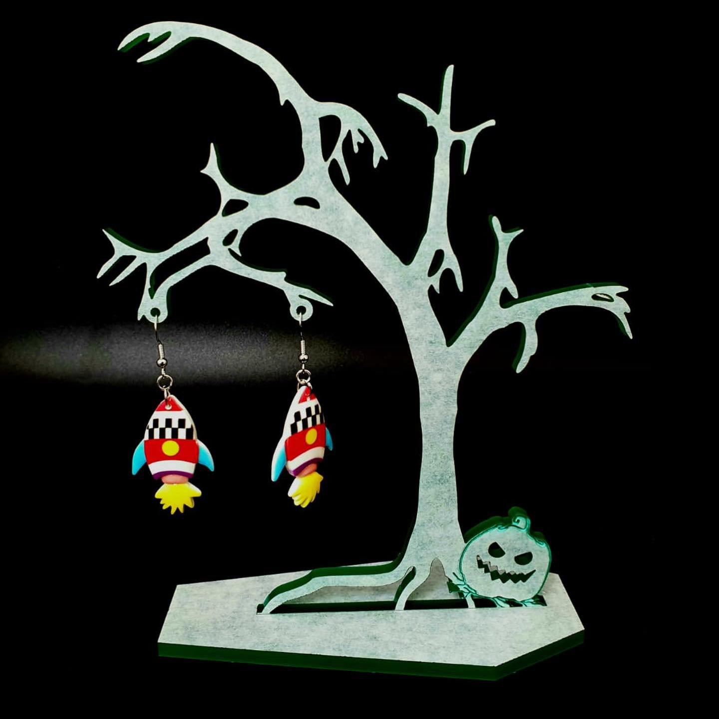 Spooky Tree Jewellery Hanger Silicone Mold - Designed with a Twist - Top quality silicone molds made in the UK.