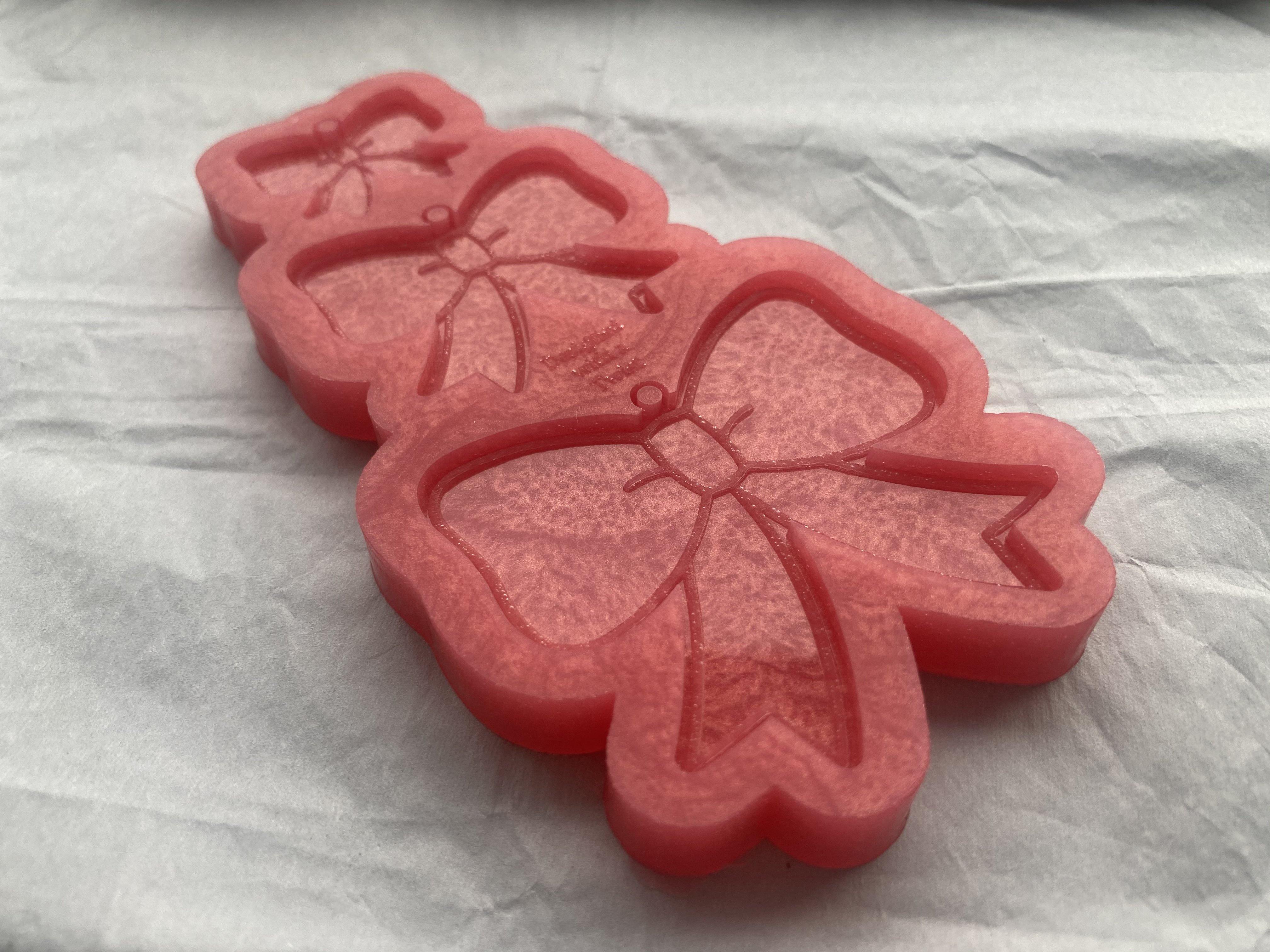 Bow Present Tag Silicone Mold - Designed with a Twist - Top quality silicone molds made in the UK.