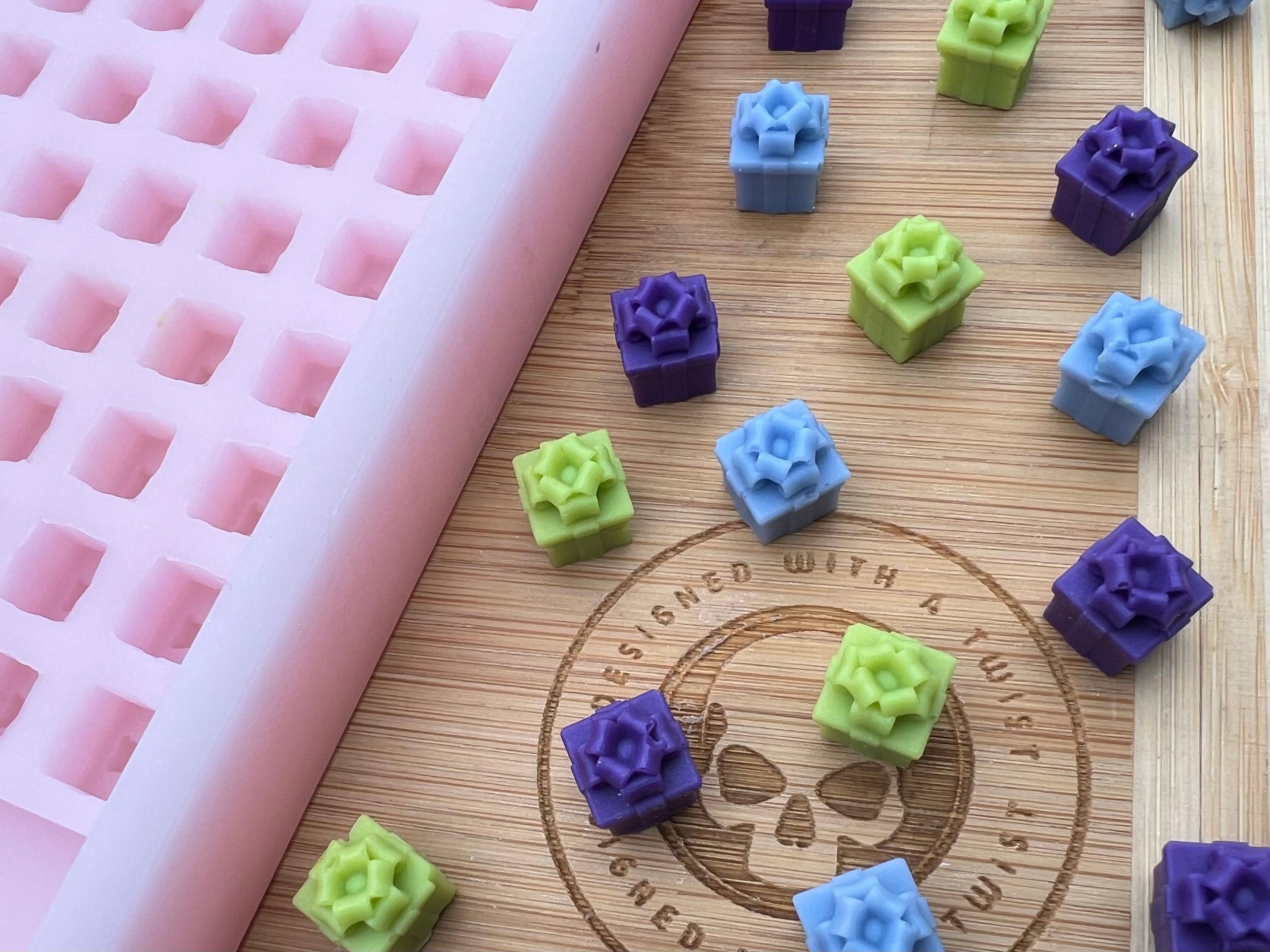 3d Christmas Present Scrape n Scoop Wax Silicone Mold - Designed with a Twist - Top quality silicone molds made in the UK.