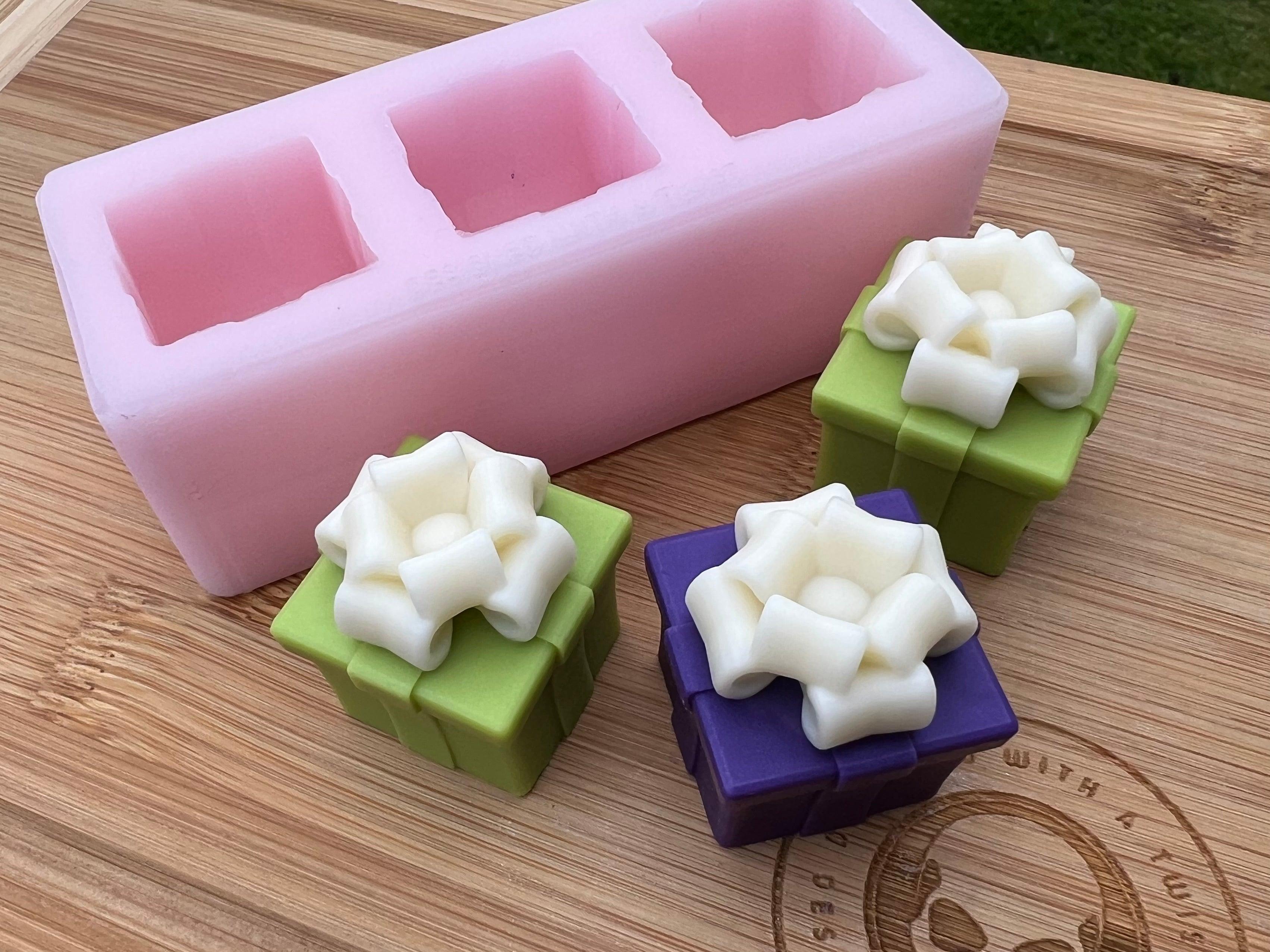 3d Christmas Present Wax Melt Silicone Mold - Designed with a Twist - Top quality silicone molds made in the UK.