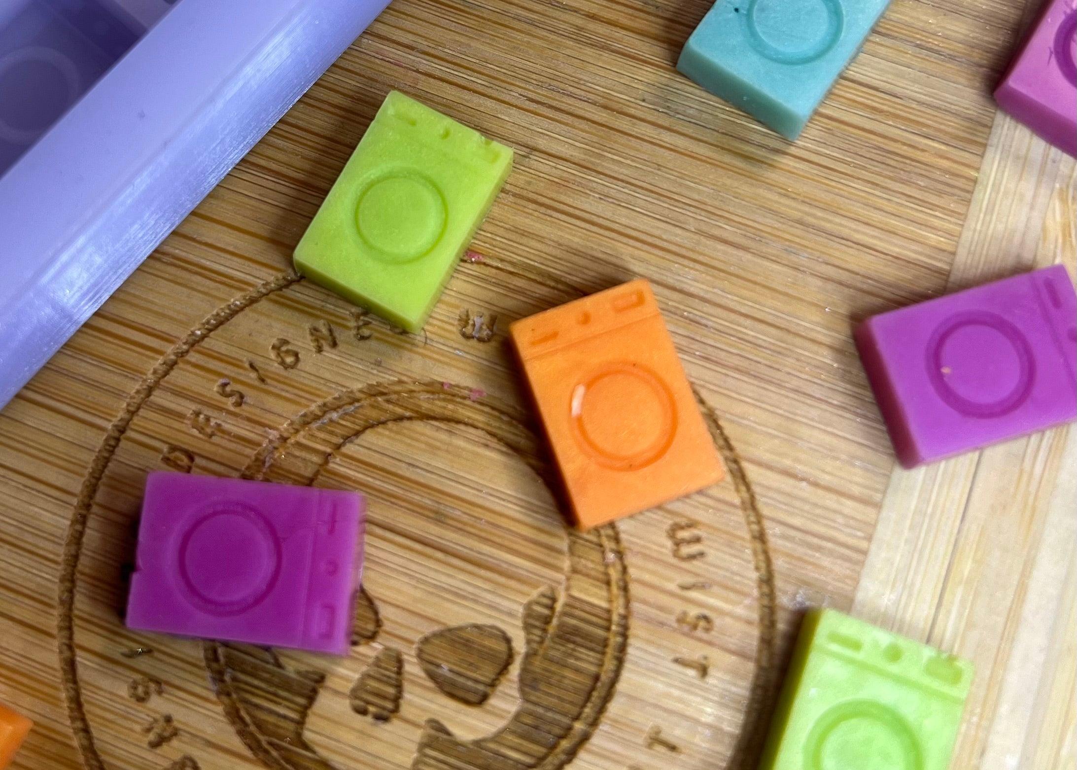 Washing Machine Scrape n Scoop Wax Tray Silicone Mold - Designed with a Twist - Top quality silicone molds made in the UK.