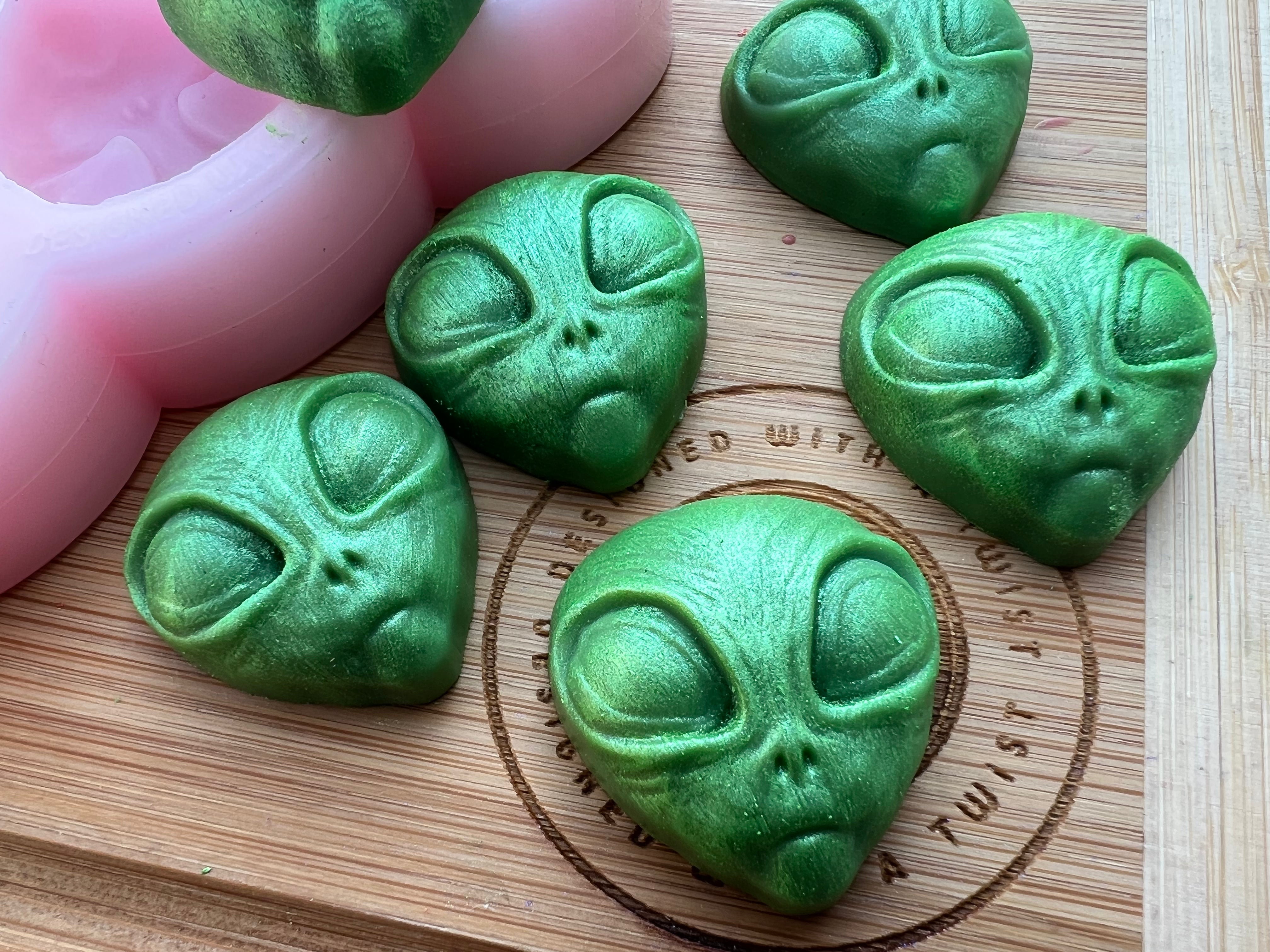 3d Alien Head Wax Melt Silicone Mold - Designed with a Twist - Top quality silicone molds made in the UK.