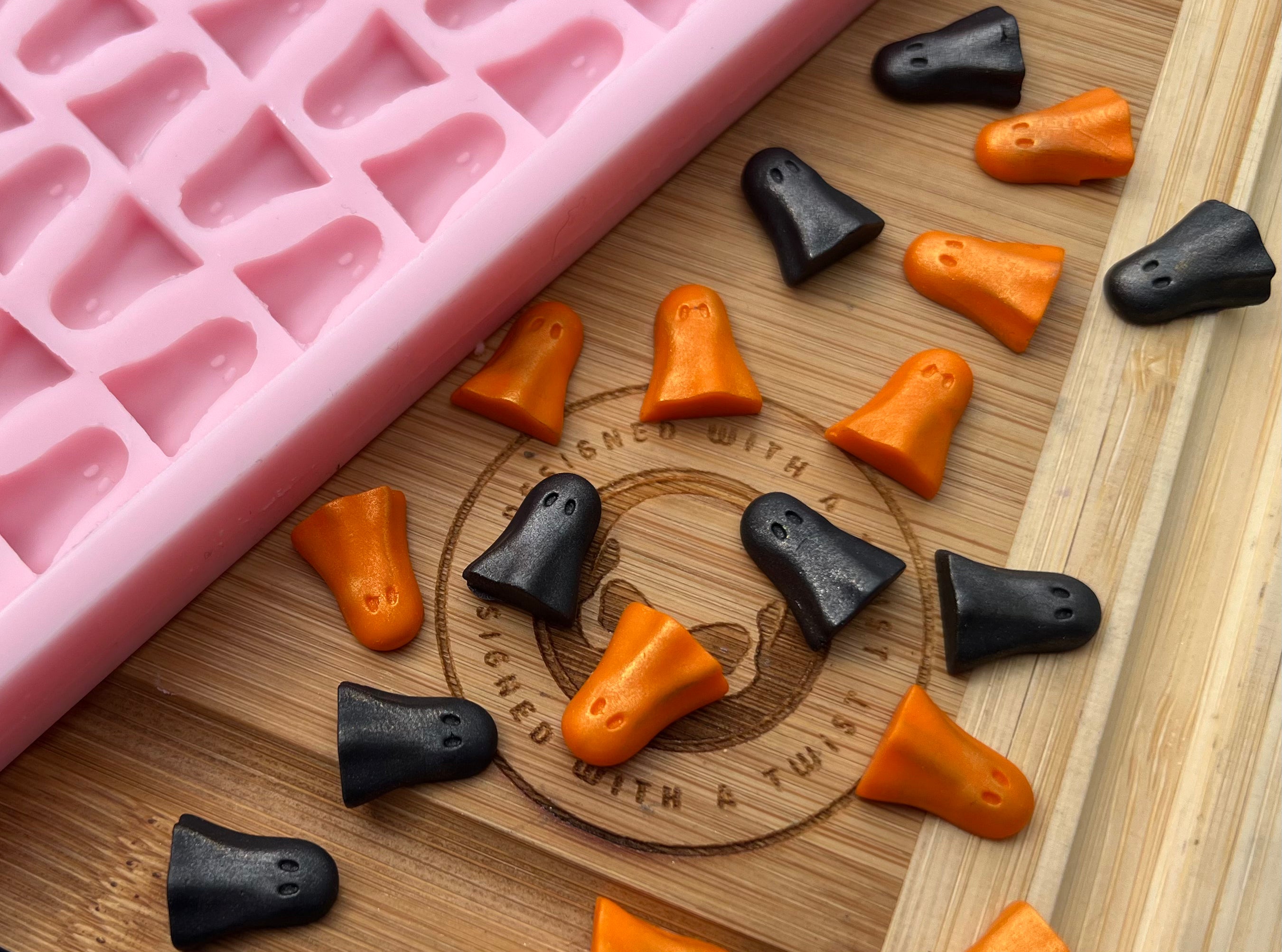 3d Ghost Scrape n Scoop Wax Silicone Mold - Designed with a Twist - Top quality silicone molds made in the UK.