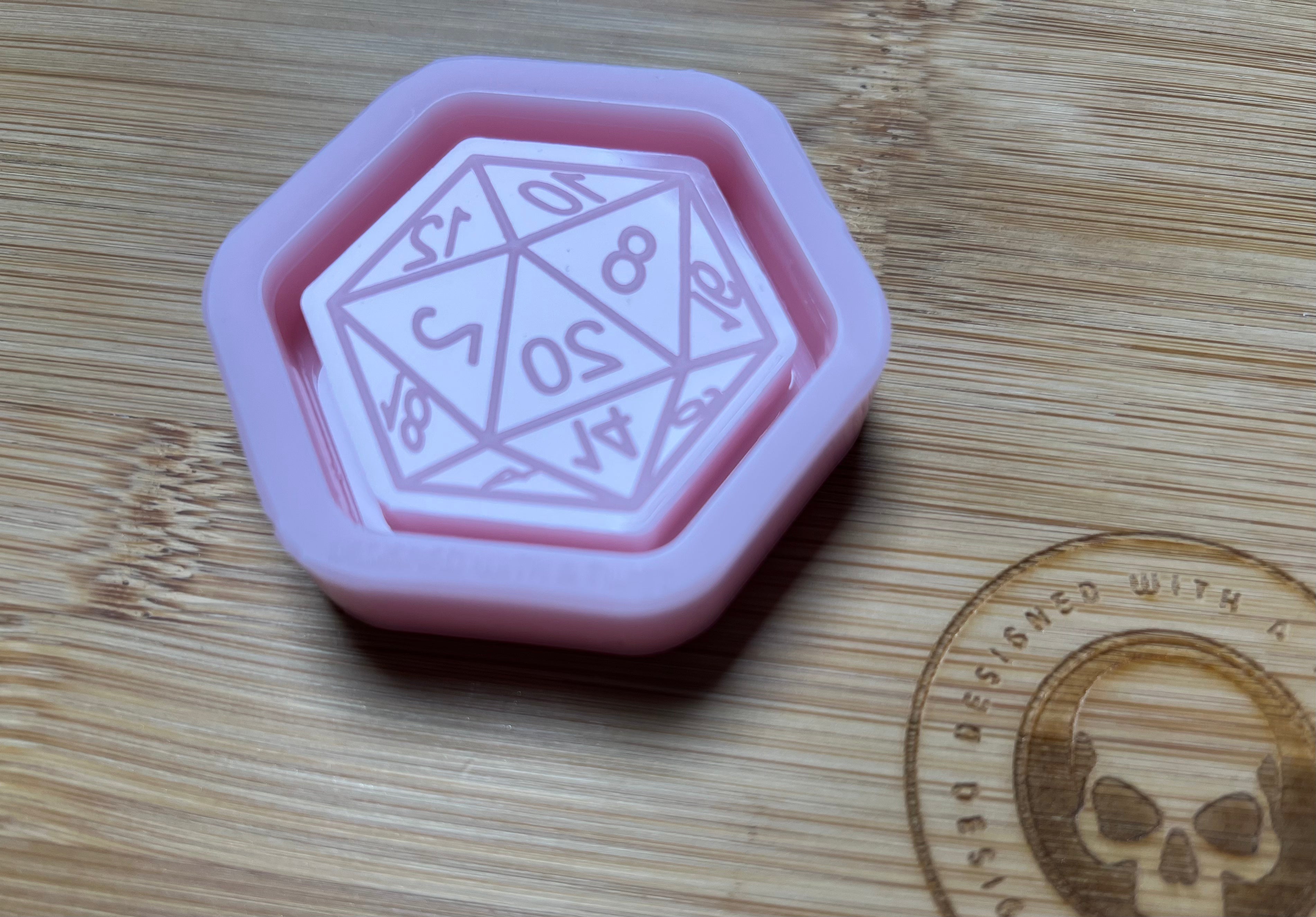 D20 Shaker Silicone Mold - Designed with a Twist - Top quality silicone molds made in the UK.