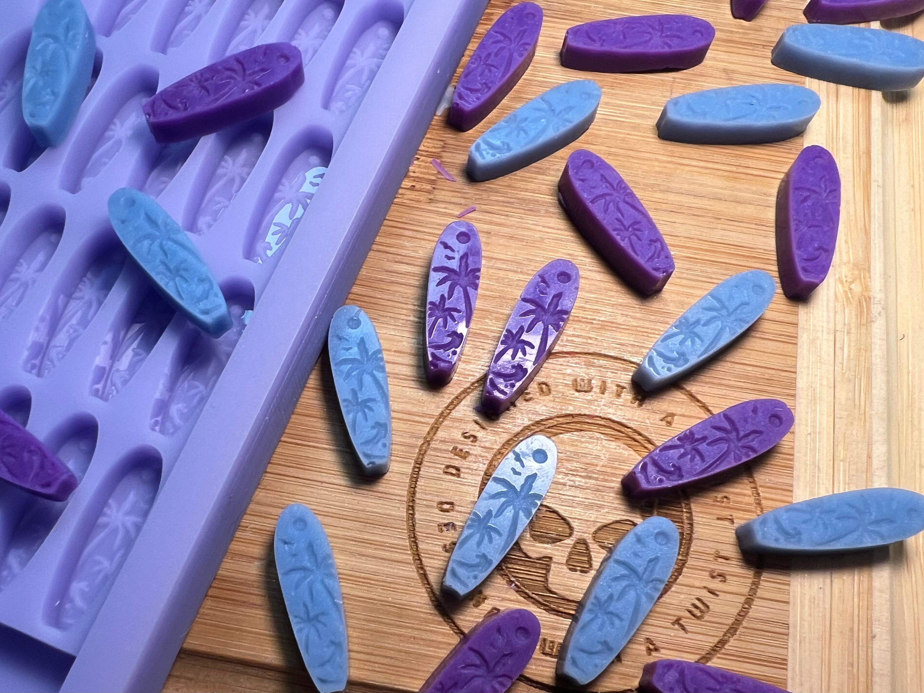 Surf Board Scrape n Scoop Wax Silicone Mold - Designed with a Twist - Top quality silicone molds made in the UK.