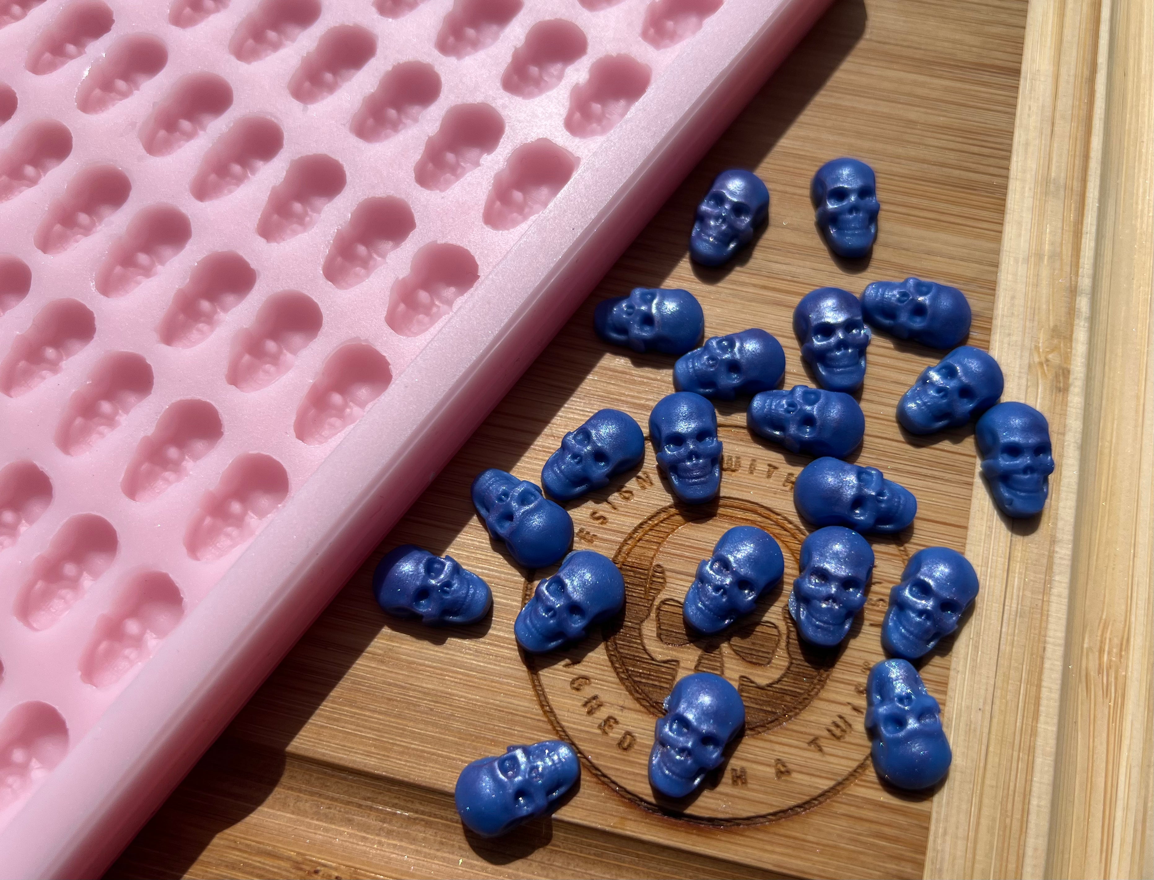 3d Skull Scrape n Scoop Wax Silicone Mold - Designed with a Twist - Top quality silicone molds made in the UK.