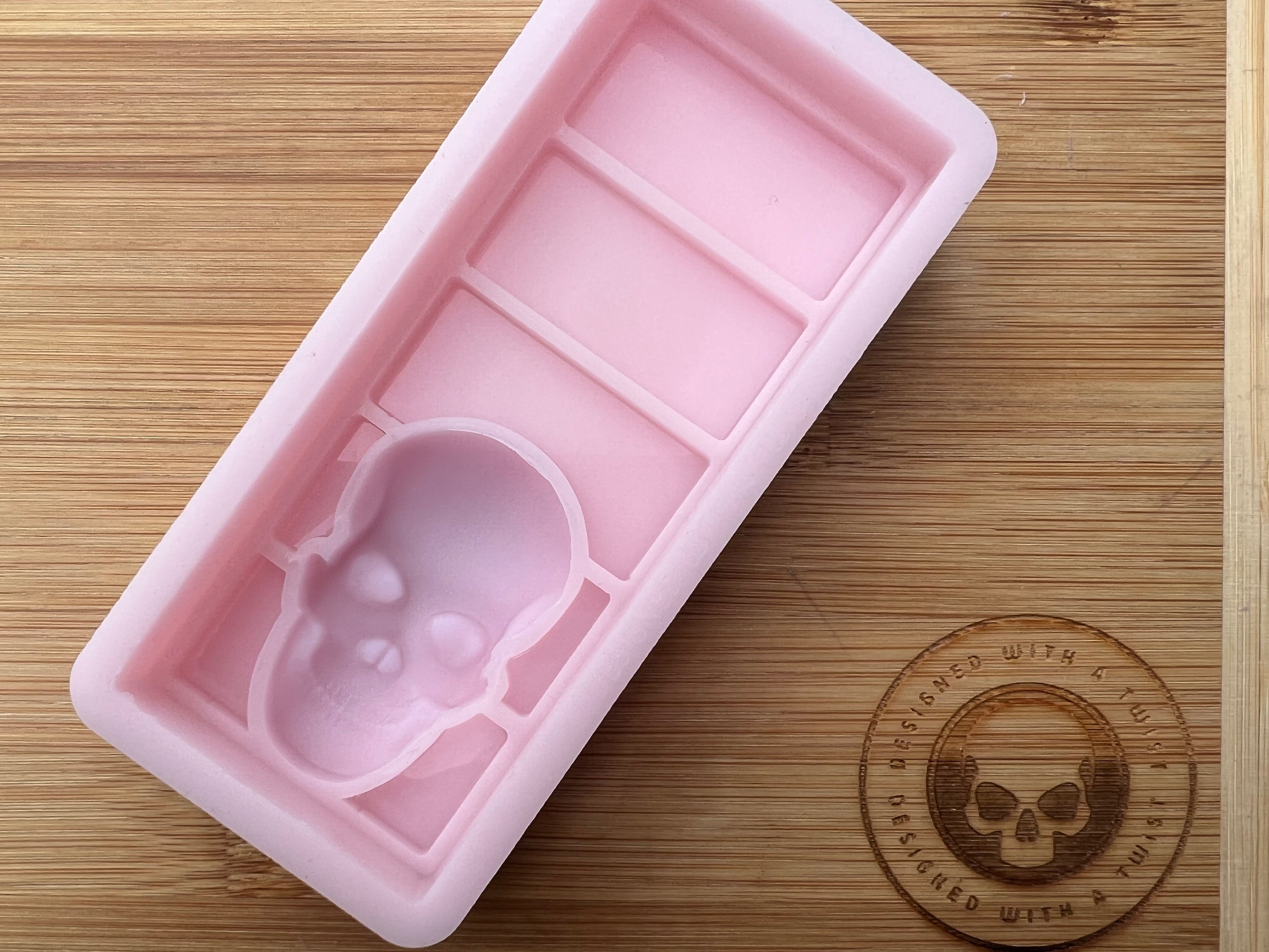 3d Skull Snapbar Silicone Mold - Designed with a Twist - Top quality silicone molds made in the UK.