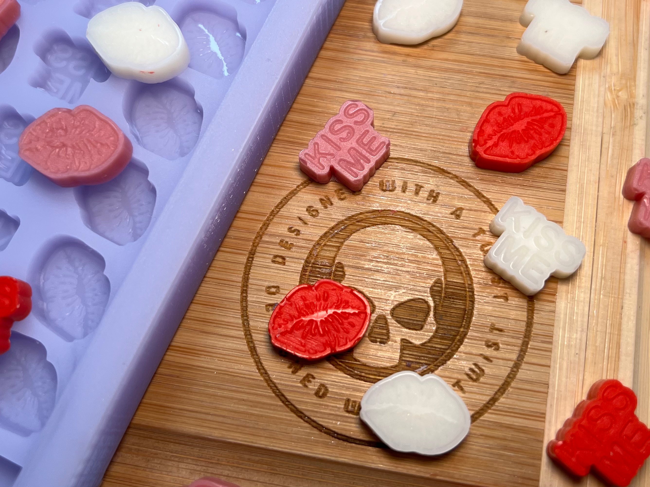 Kiss Me Scrape n Scoop Wax Tray Silicone Mold - Designed with a Twist - Top quality silicone molds made in the UK.