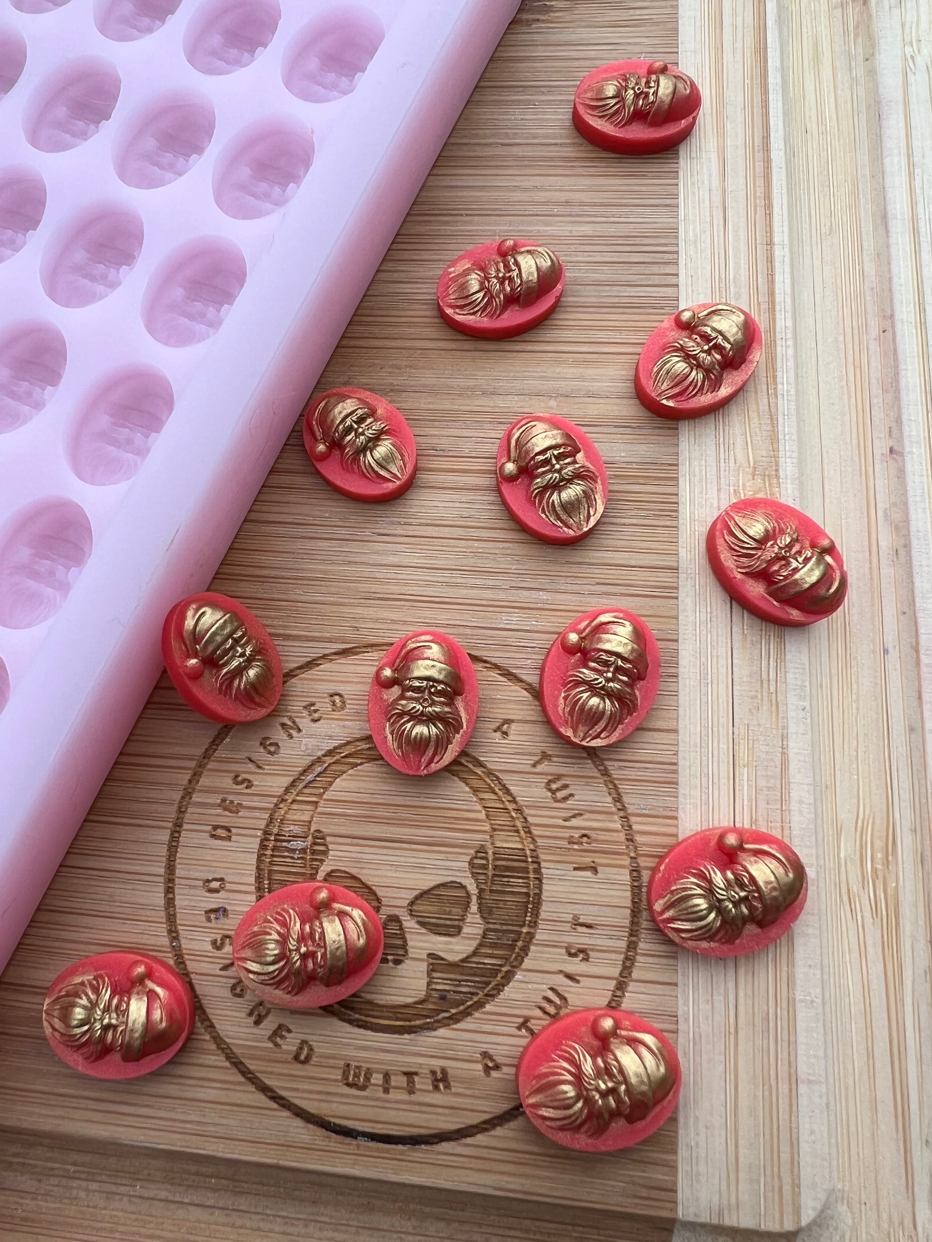3d Santa Scrape n Scoop Wax Silicone Mold - Designed with a Twist - Top quality silicone molds made in the UK.