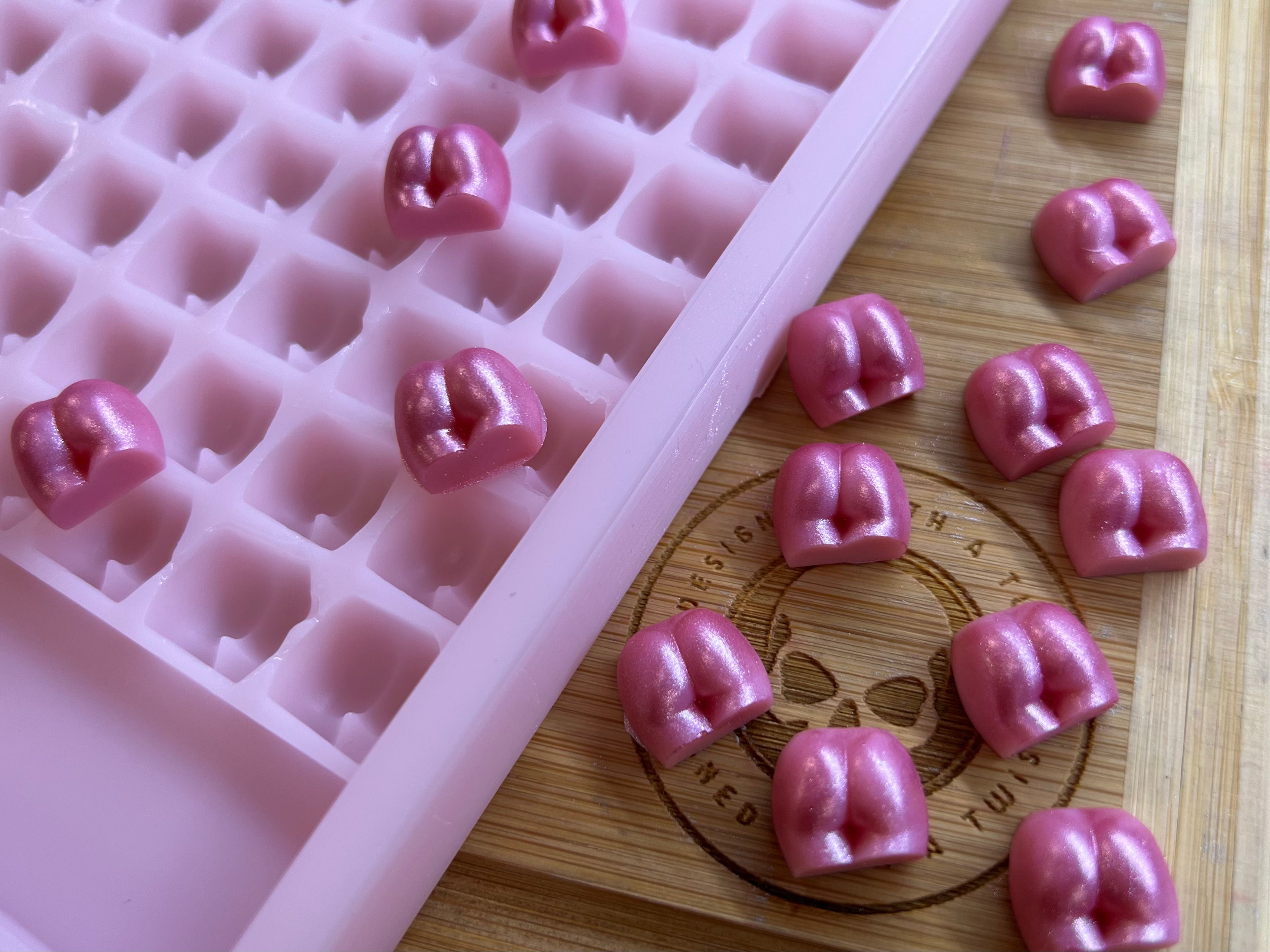 3d Booty Scrape n Scoop Wax Silicone Mold - Designed with a Twist - Top quality silicone molds made in the UK.