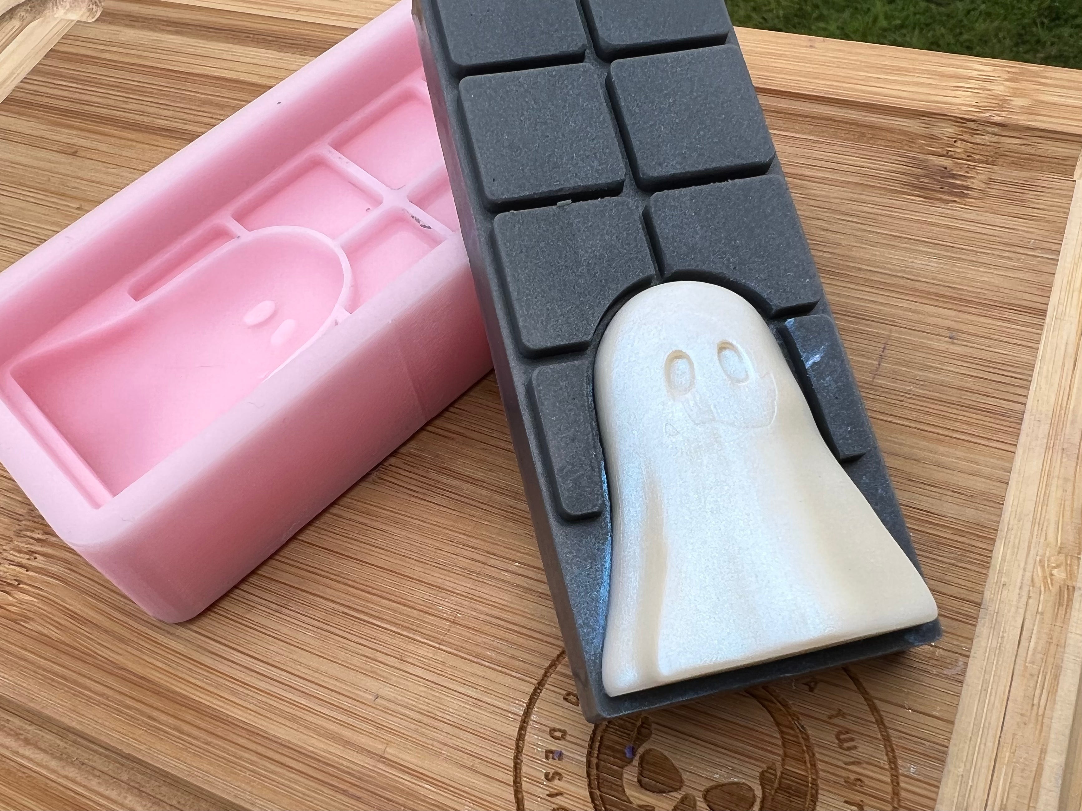3d Ghost Snapbar Silicone Mold - Designed with a Twist - Top quality silicone molds made in the UK.
