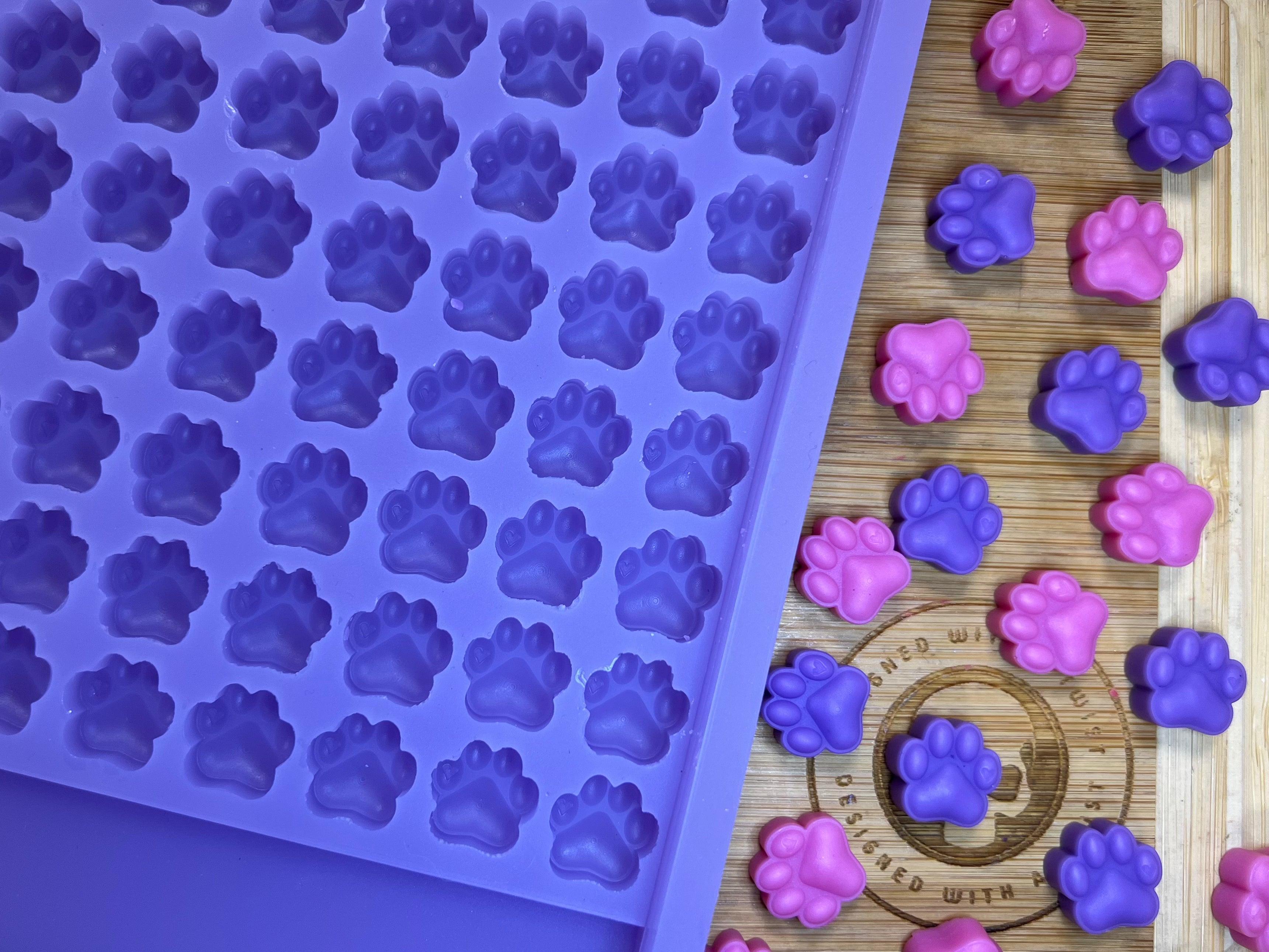3d Paw Print Scrape n Scoop Wax Silicone Mold - Designed with a Twist - Top quality silicone molds made in the UK.