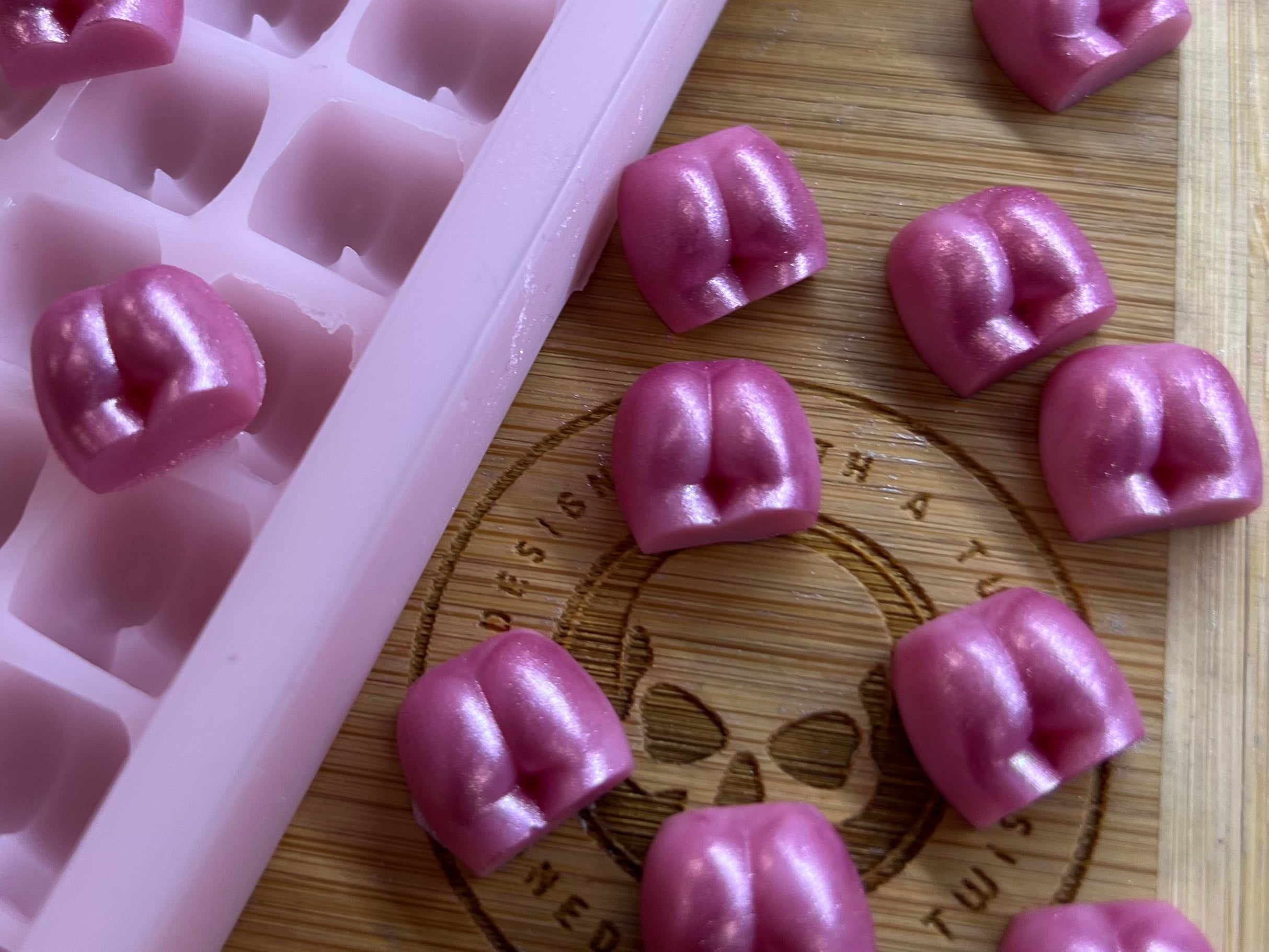 3d Booty Scrape n Scoop Wax Silicone Mold - Designed with a Twist - Top quality silicone molds made in the UK.