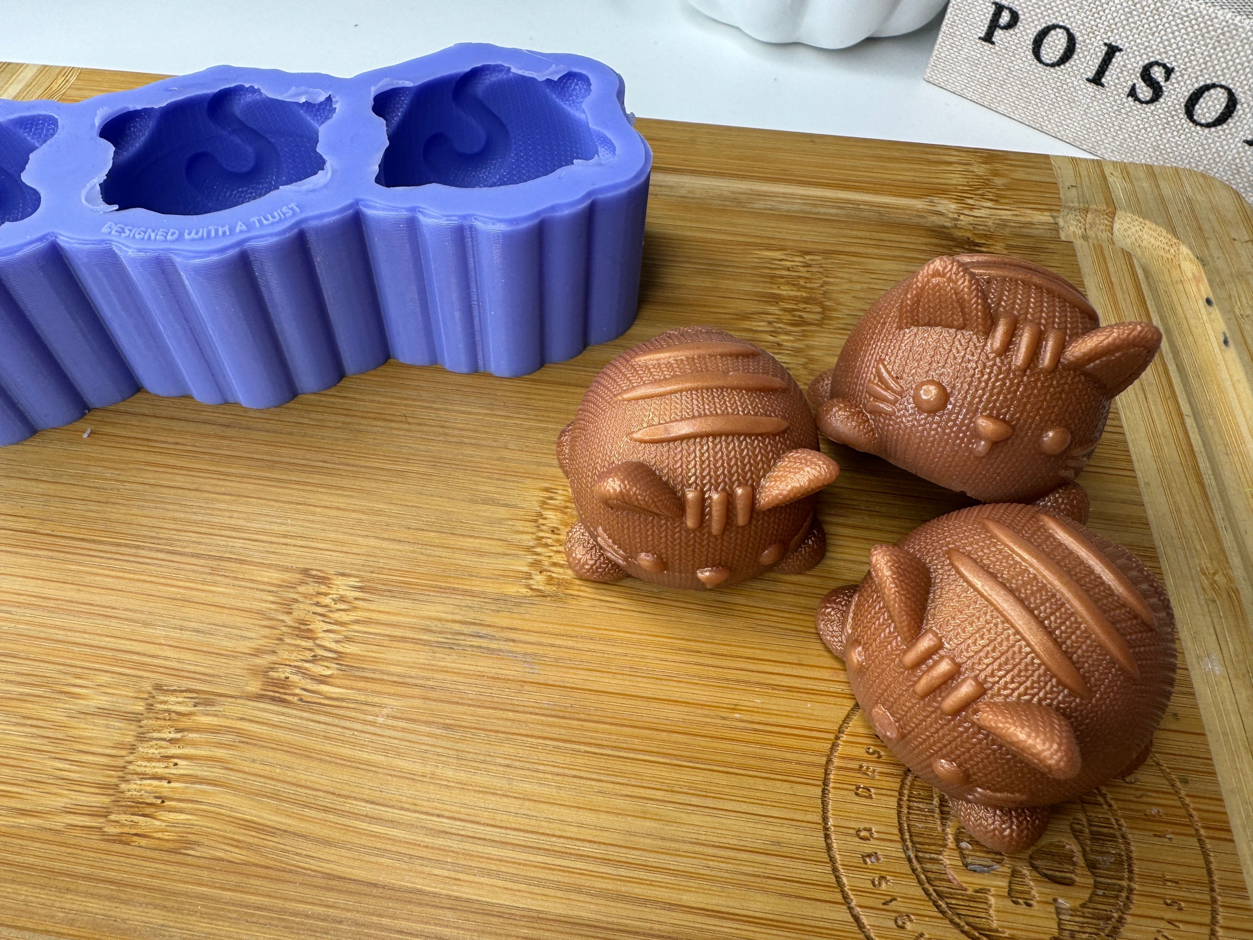 3D Knitted Kitty Silicone Mold Trio