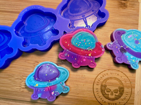 UFO Silicone Mold - Designed with a Twist - Top quality silicone molds made in the UK.