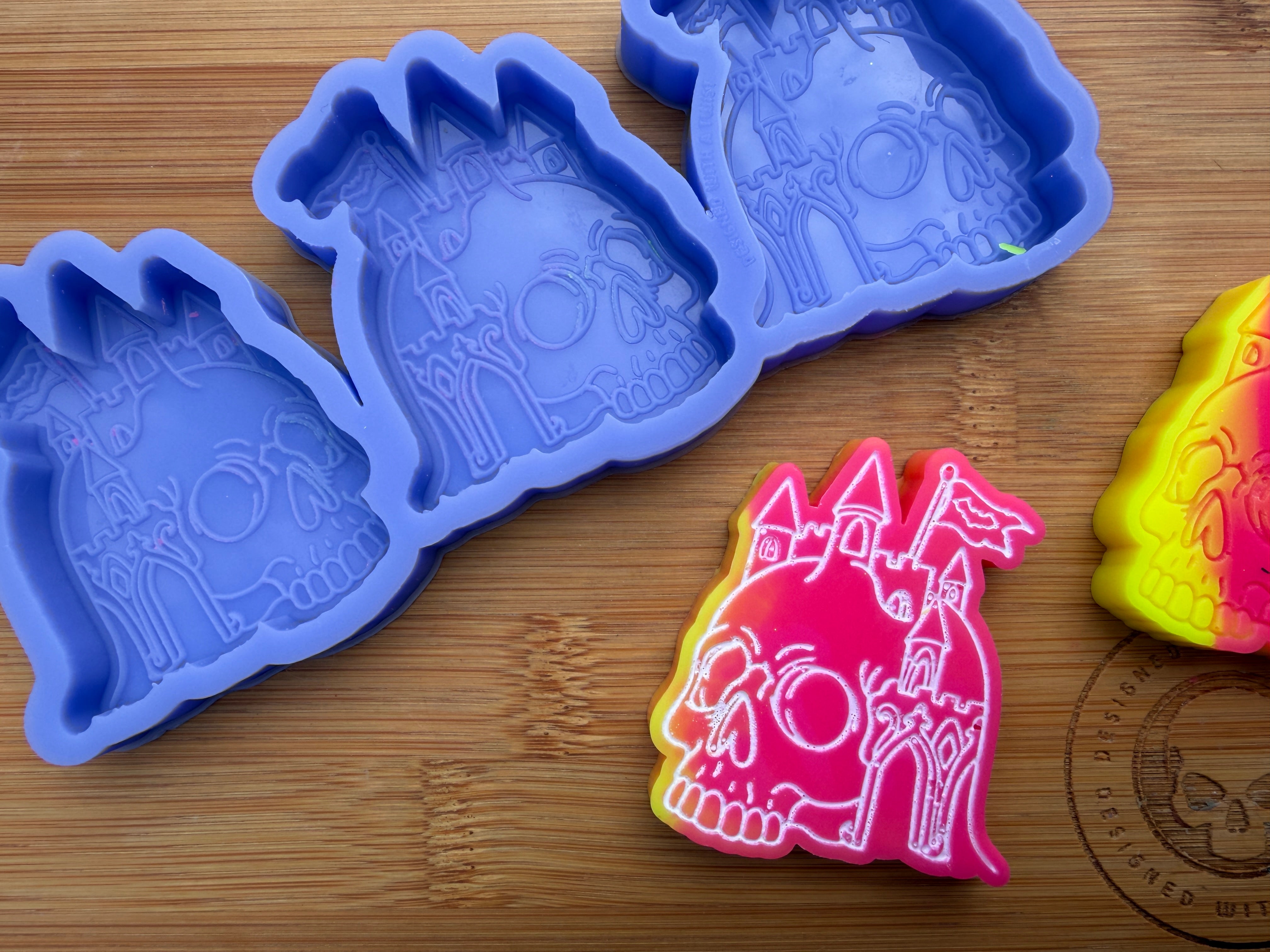Skull Sand Castle Silicone Mold - 3 Cavities