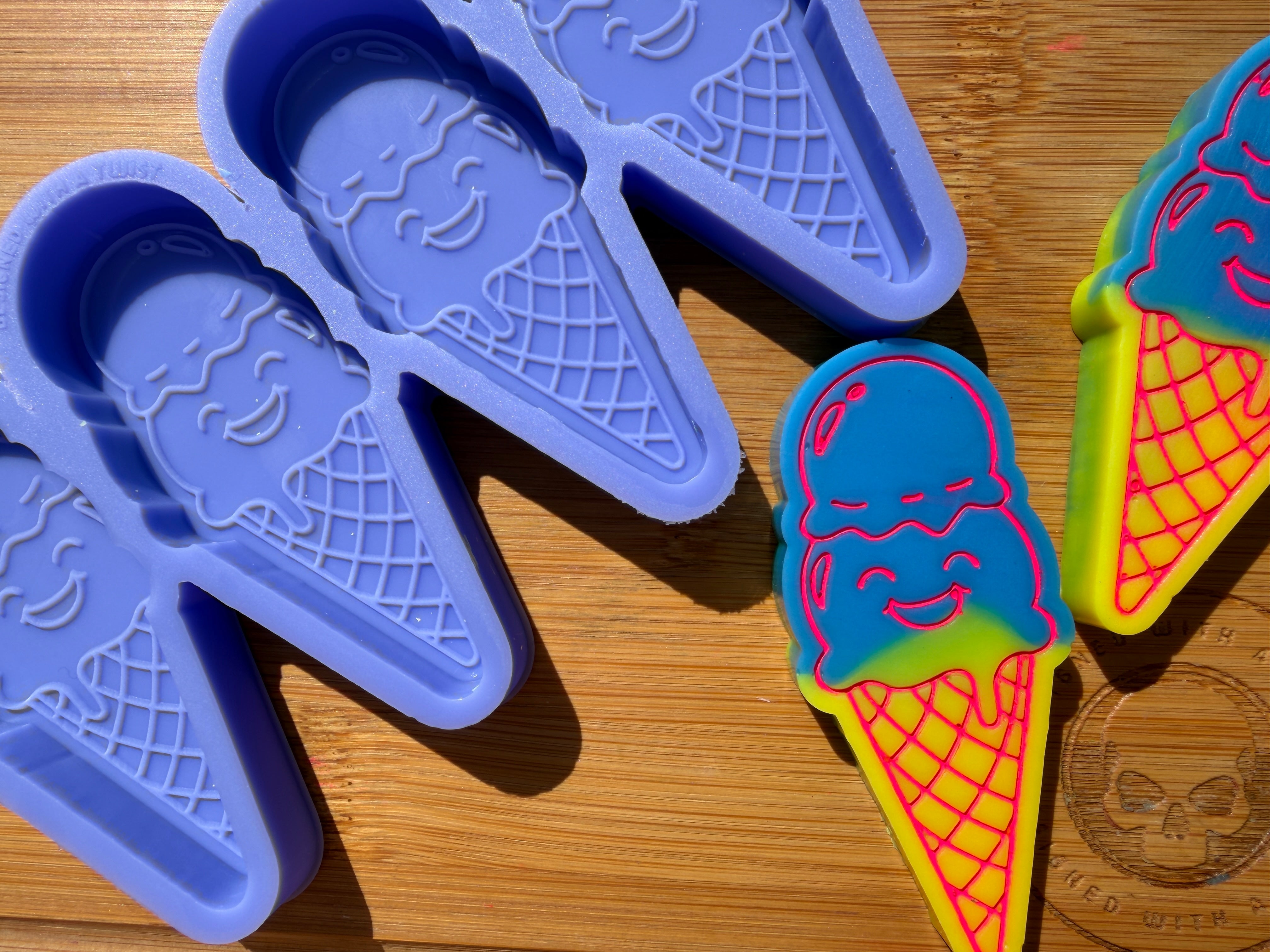 Ice Cream Face Silicone Mold - 4 Cavities
