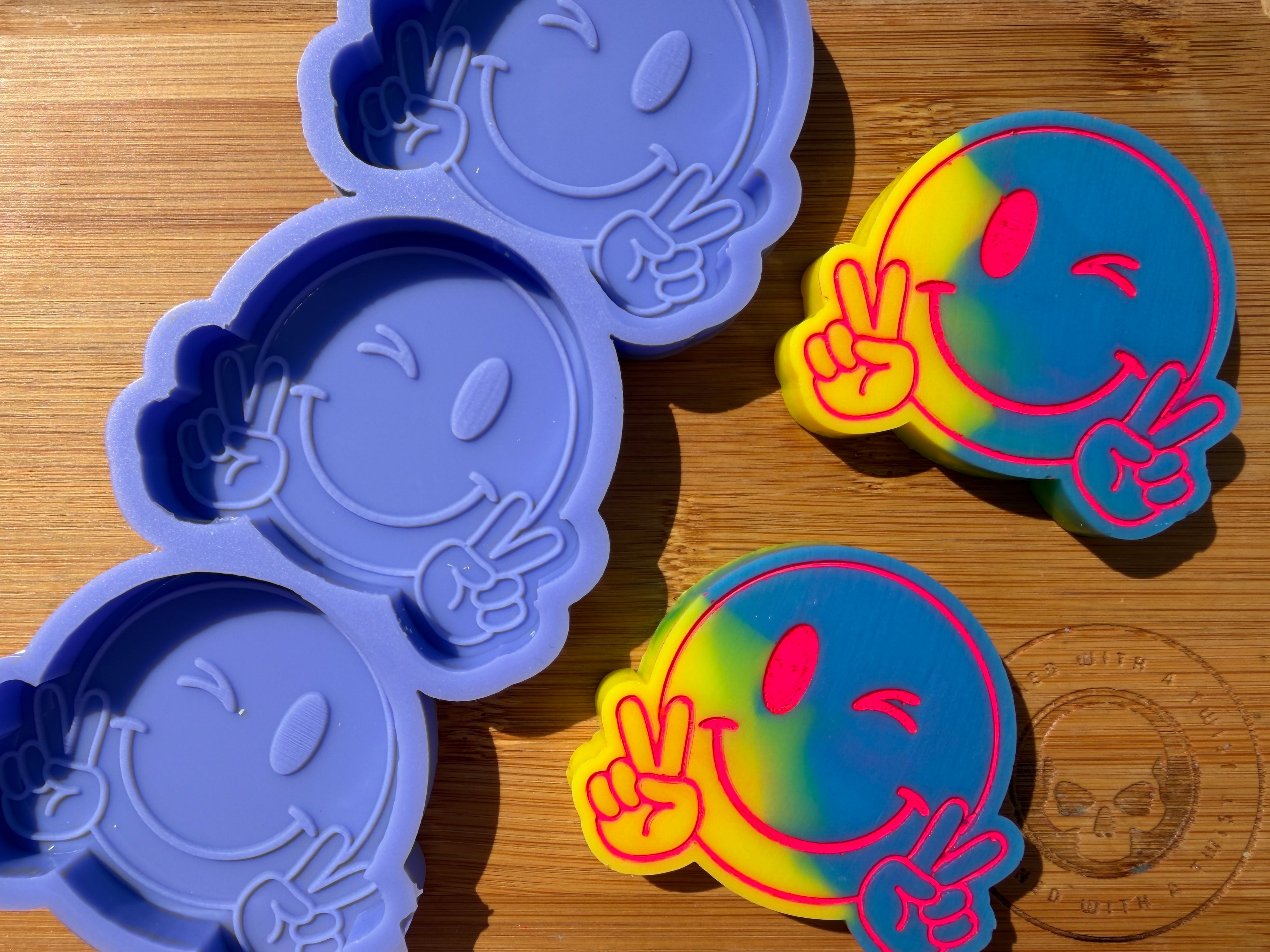 Peace Out Face Silicone Mold - 3 Cavities