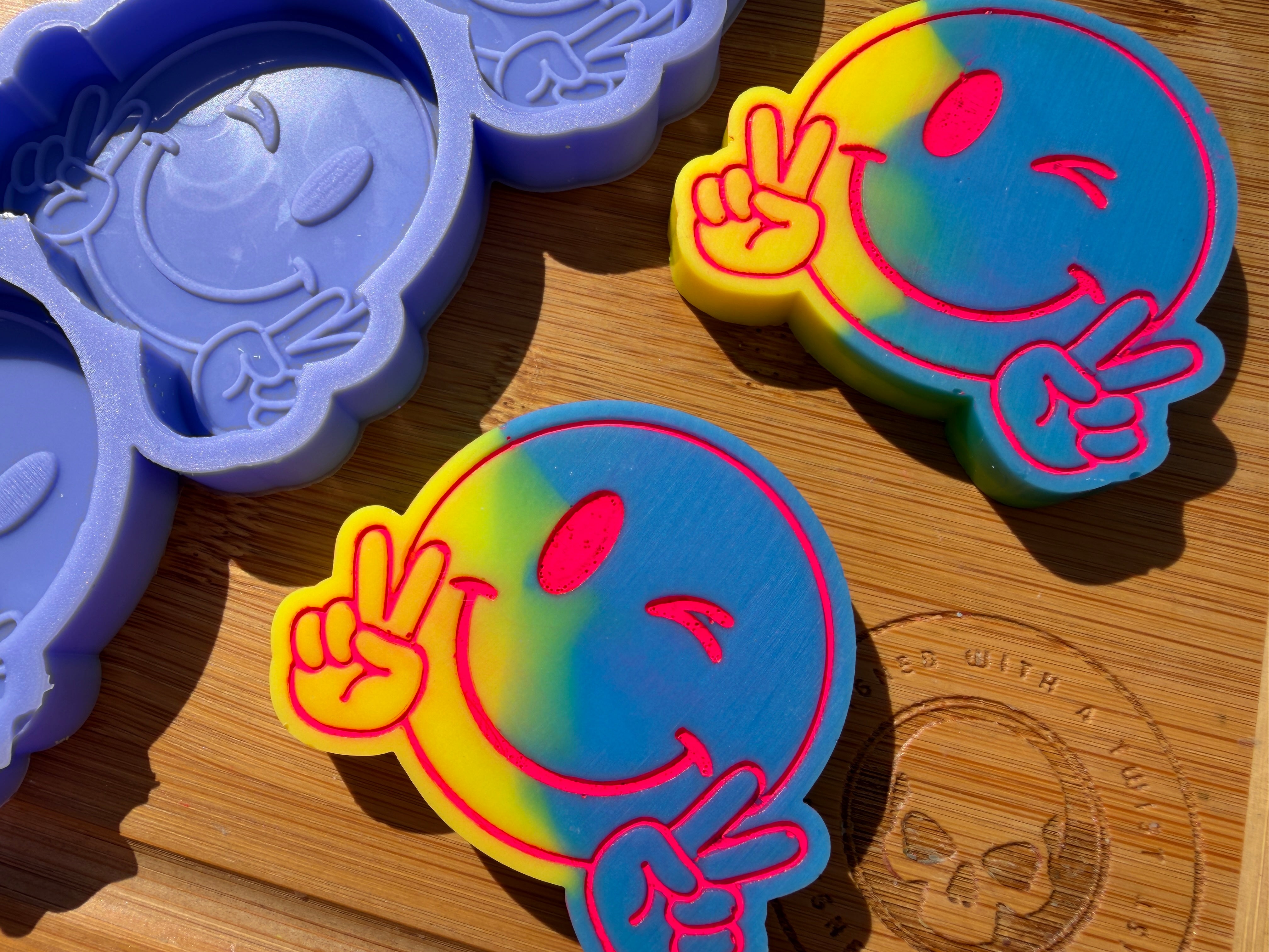 Peace Out Face Silicone Mold - 3 Cavities