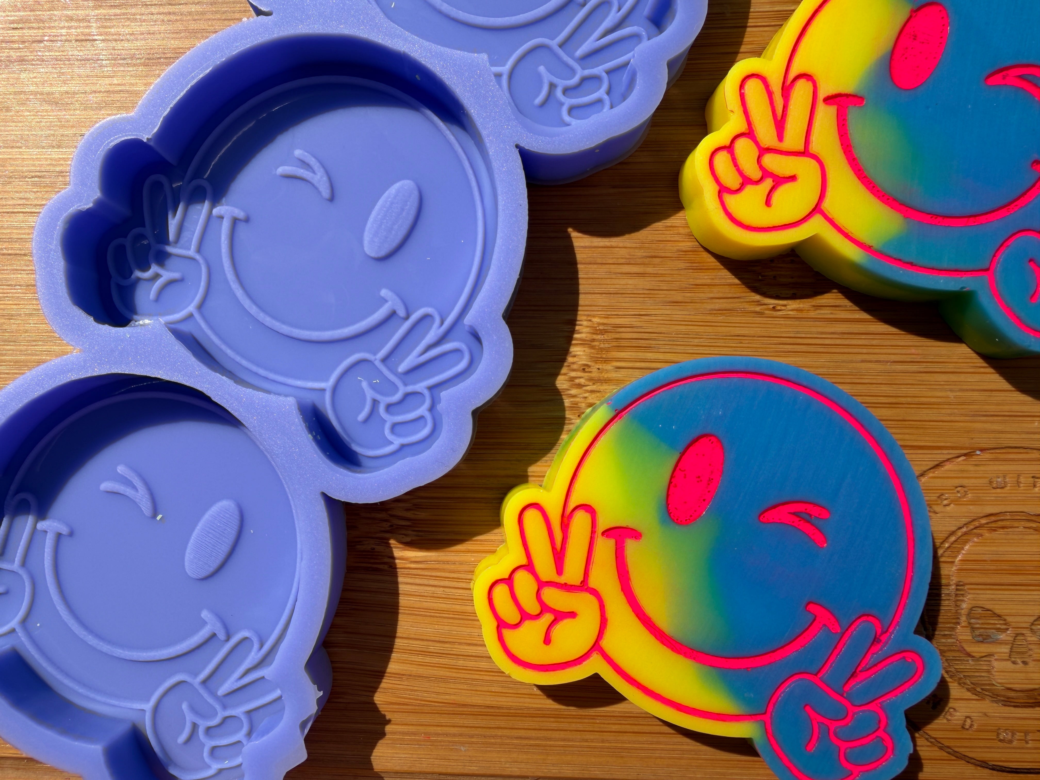Peace Out Face Silicone Mold - 3 Cavities