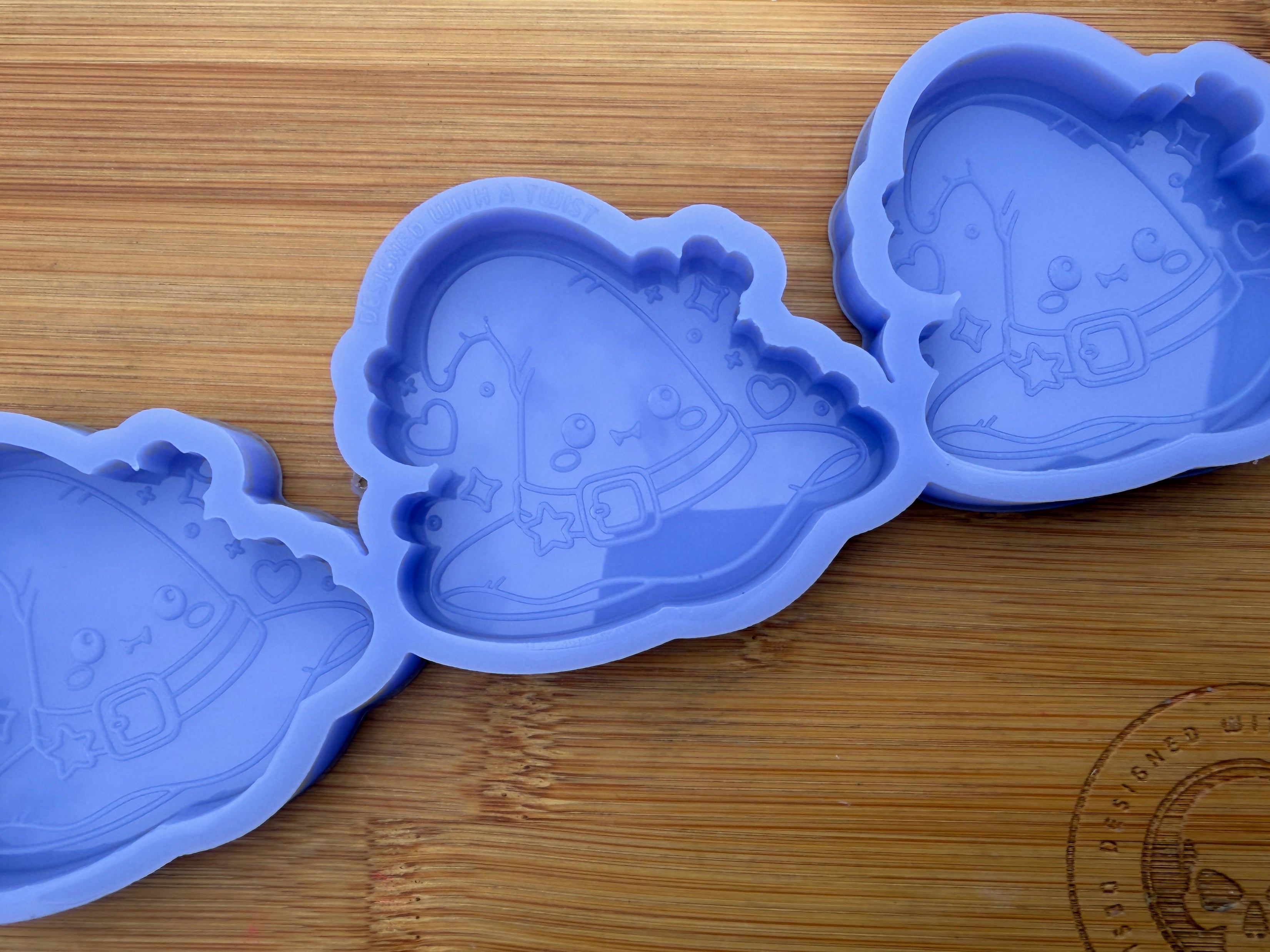 Cute Witches Hat Silicone Mold - 3 Cavities