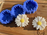 Daisy Silicone Mold - Designed with a Twist - Top quality silicone molds made in the UK.