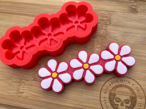 Mini Daisy Snapbar Silicone Mold - Designed with a Twist - Top quality silicone molds made in the UK.