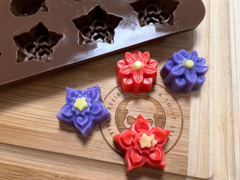 Intricate Flowers Silicone Mold - Designed with a Twist  - Top quality silicone molds made in the UK.