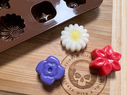 Simple Flowers Silicone Mold - Designed with a Twist  - Top quality silicone molds made in the UK.